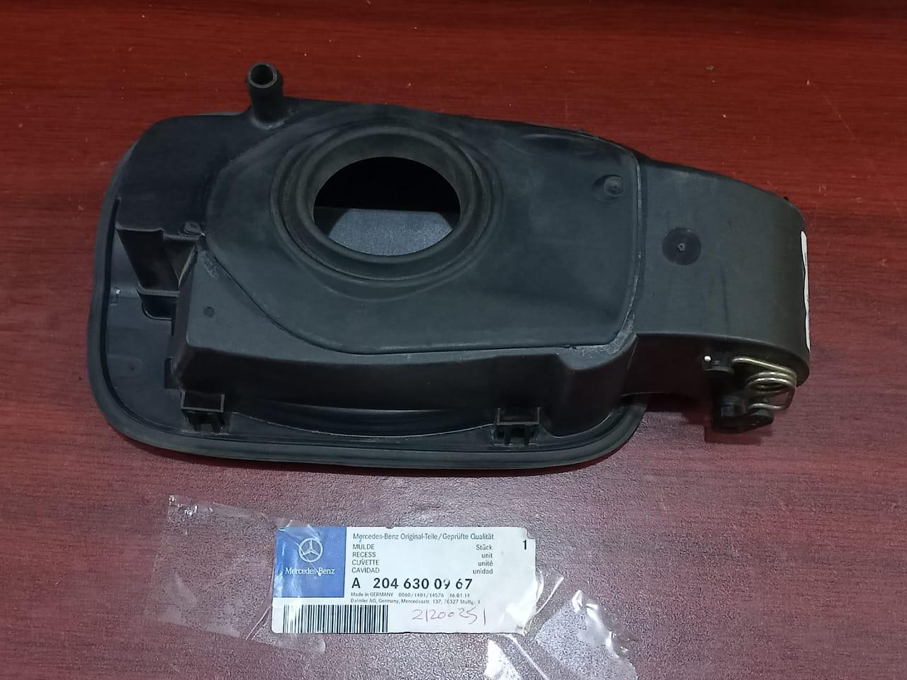 Mercedes-Benz W204 Fuel Flap Mechanism 2046300967