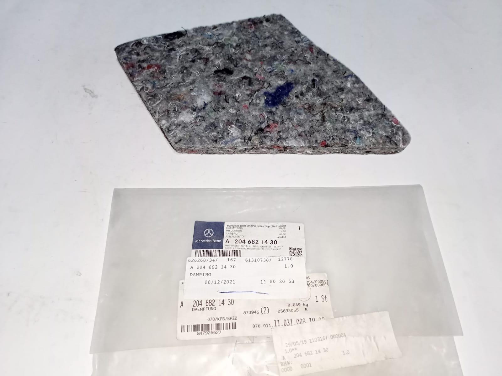 Mercedes-Benz W204 Insulation 2046821430