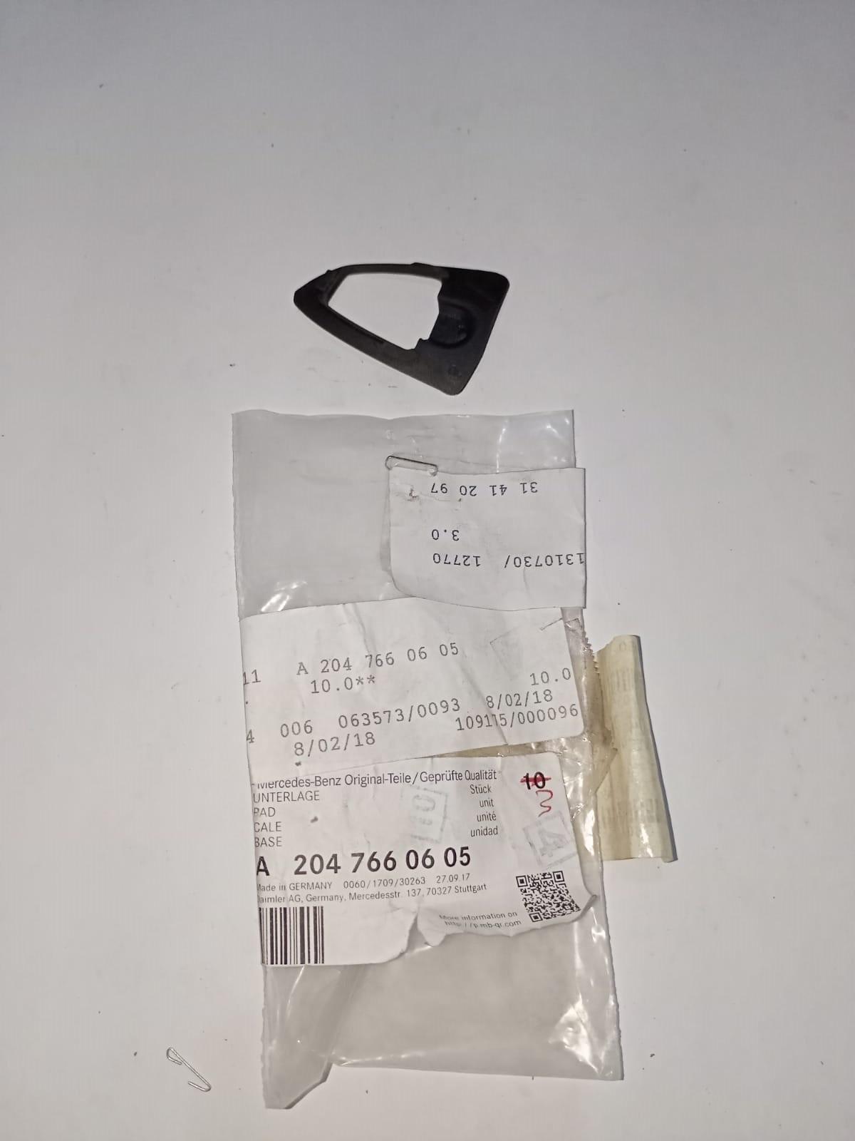 Mercedes-Benz Handle, Outside Pad — W204 — A2047660605