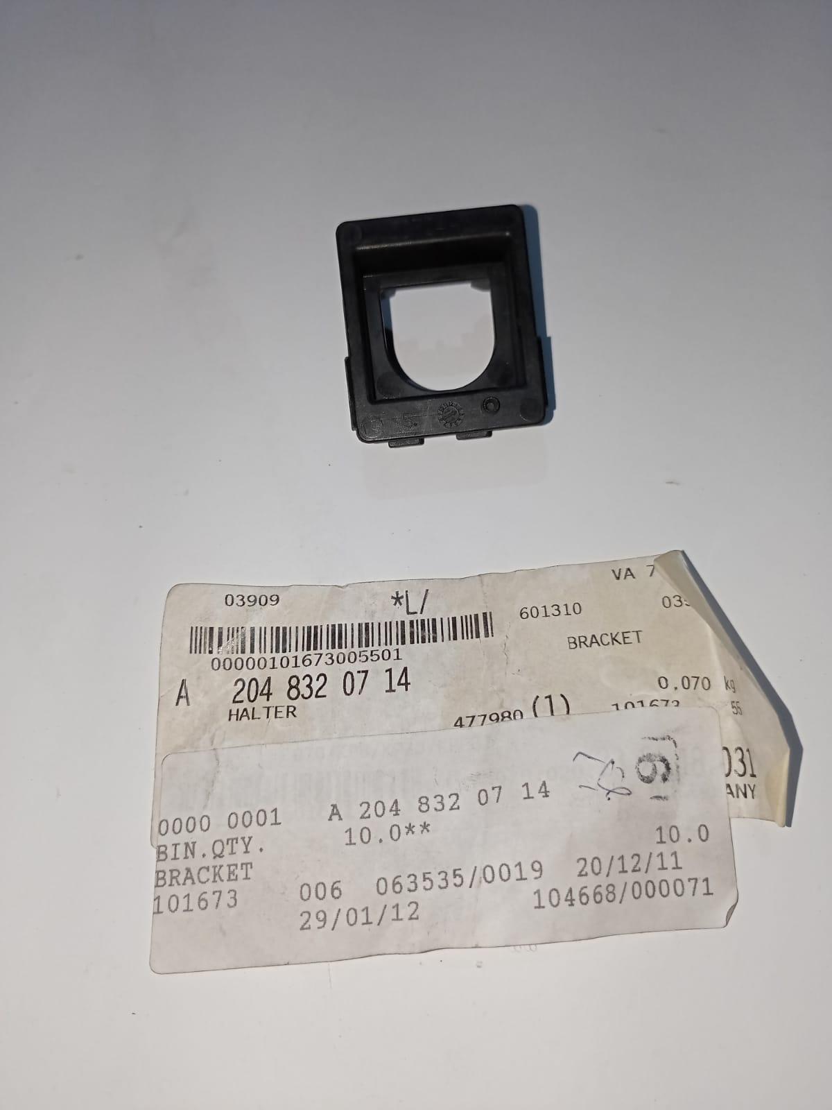 Mercedes-Benz W204 Cowl Grille Bracket 2048320714