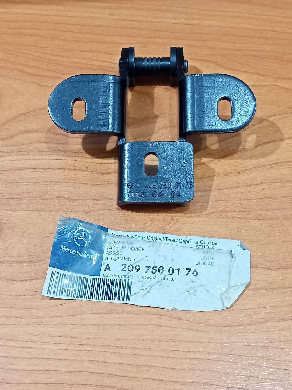 MERCEDES BENZ A209 C209 Folding Top Hinge Bracket