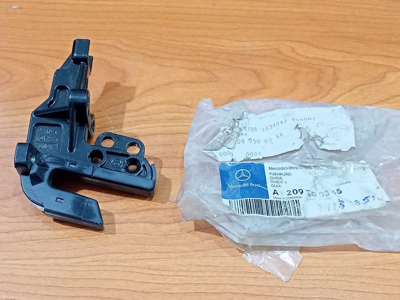 MERCEDES BENZ  A 2097500355  CLK C205 FOLDING TOP SWITCH HOOK POSITION