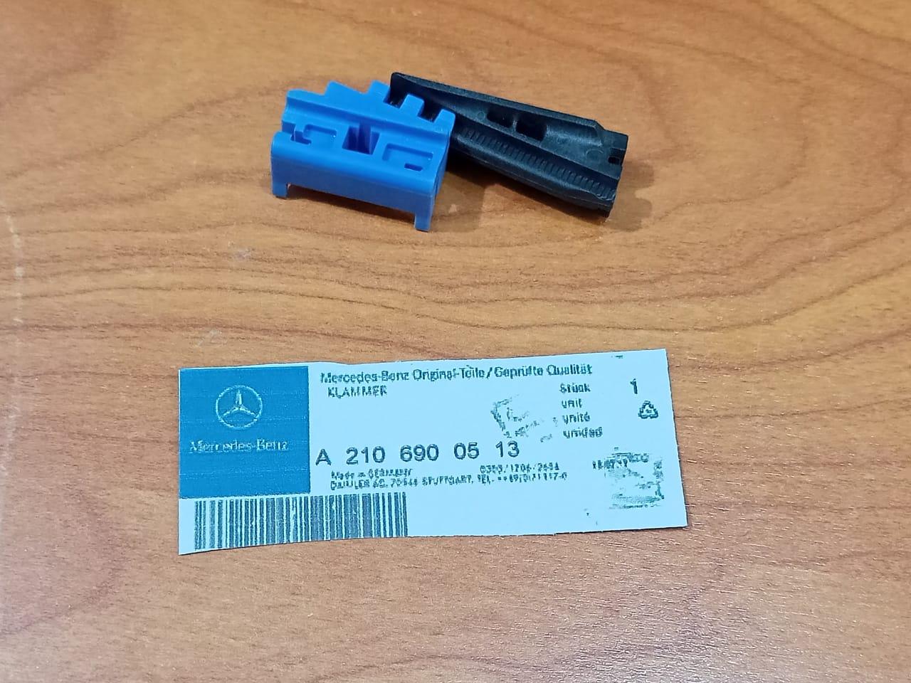 MERCEDES BENZ W210 Water Roof Deflector Clamp A2106900513