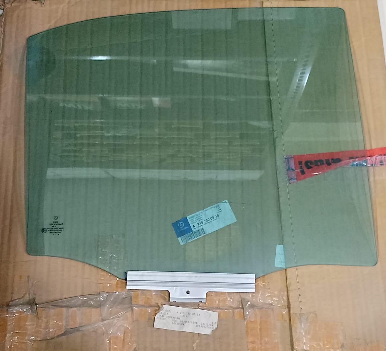 Mercedes Benz E-Class W210 Glass rear side door A2107300818