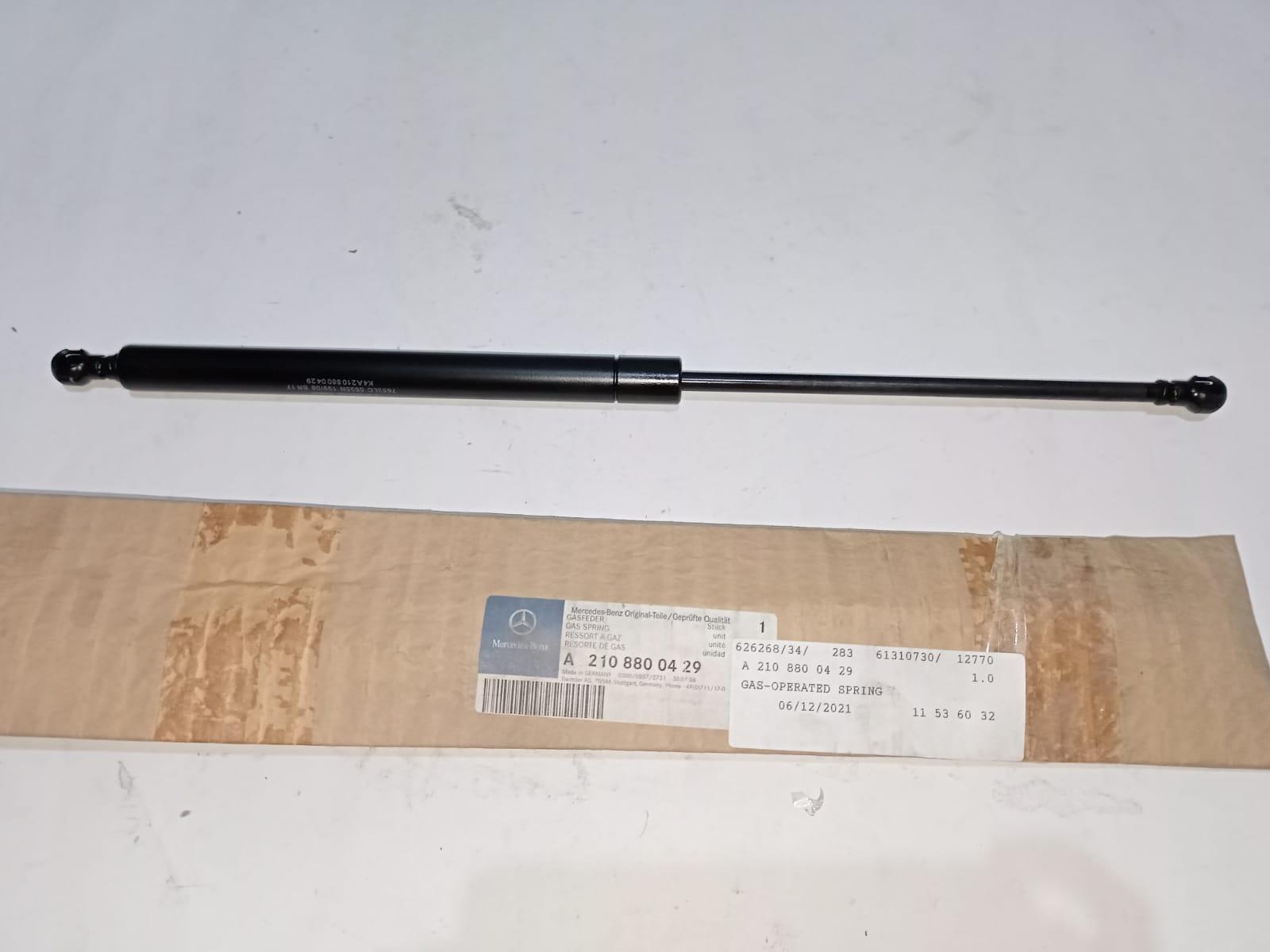 Mercedes-Benz W210 S210 Lift Cylinder A2108800429