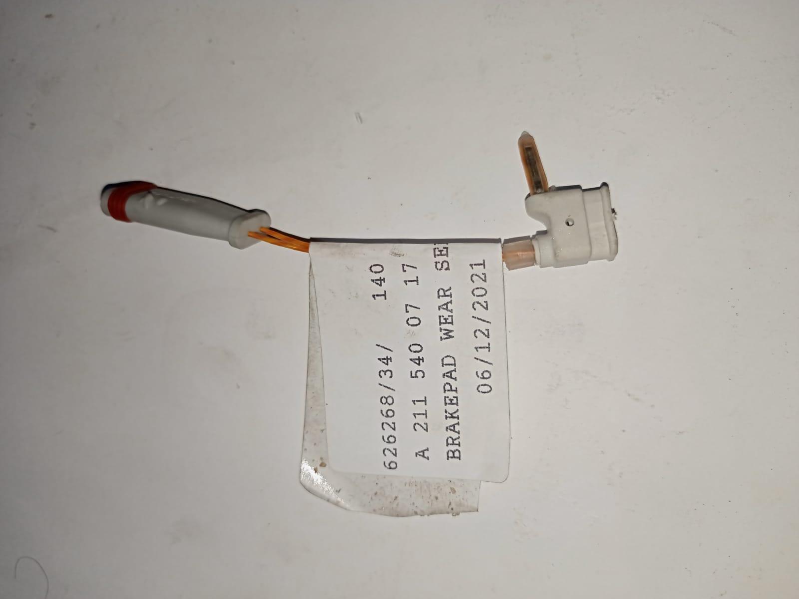 Mercedes-Benz W220 W211 W203 Brake Pad Wear Sensor 2115400717