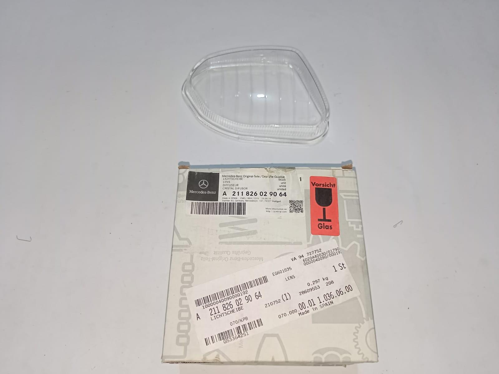Mercedes-Benz W211 E320 E350 Lens