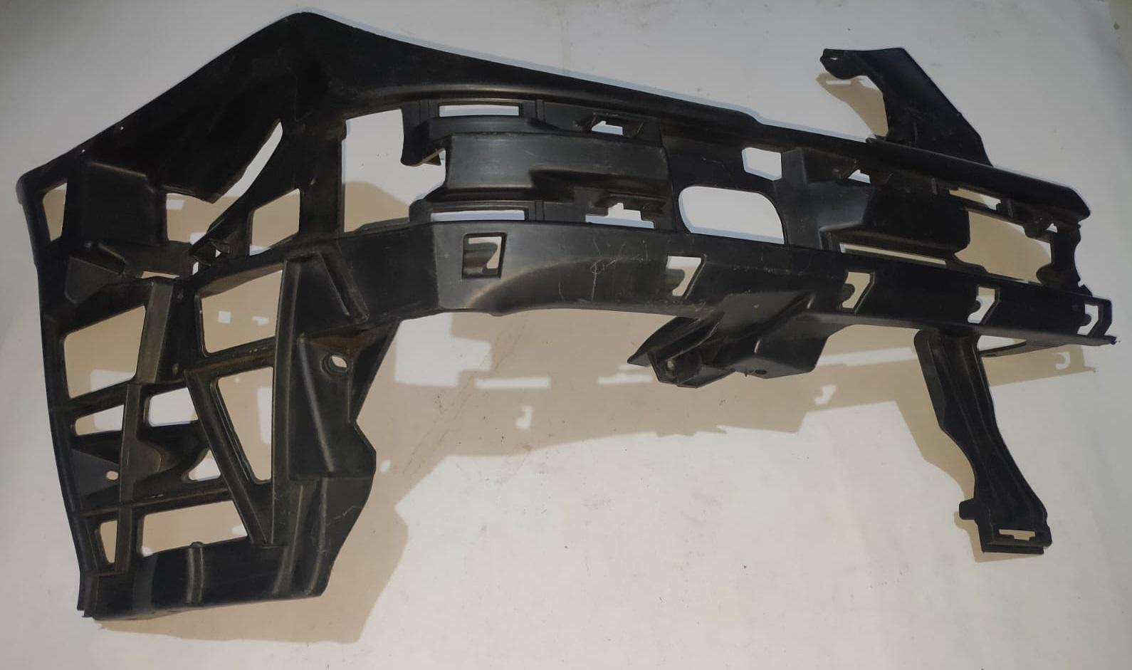 Mercedes-Benz W211 Outer Reinforced 2118800452