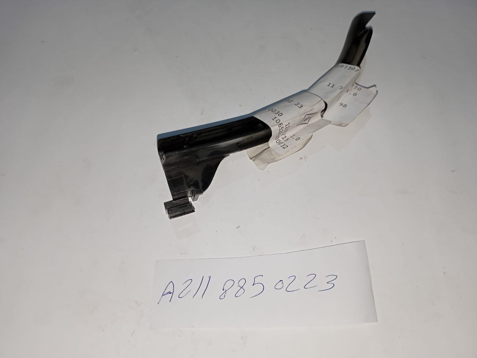 Mercedes-Benz E500 E320 W211 Center Cover 2118850223