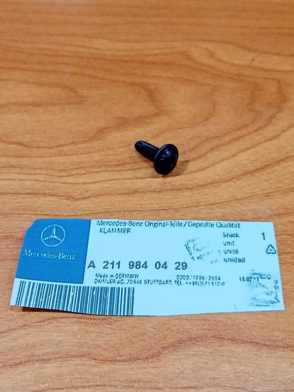 MERCEDES BENZ Screw A2119840429 CLA C117