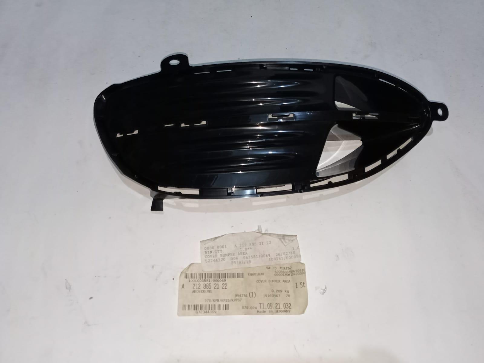 Mercedes-Benz W212 S212 Outer Grille 2128852122