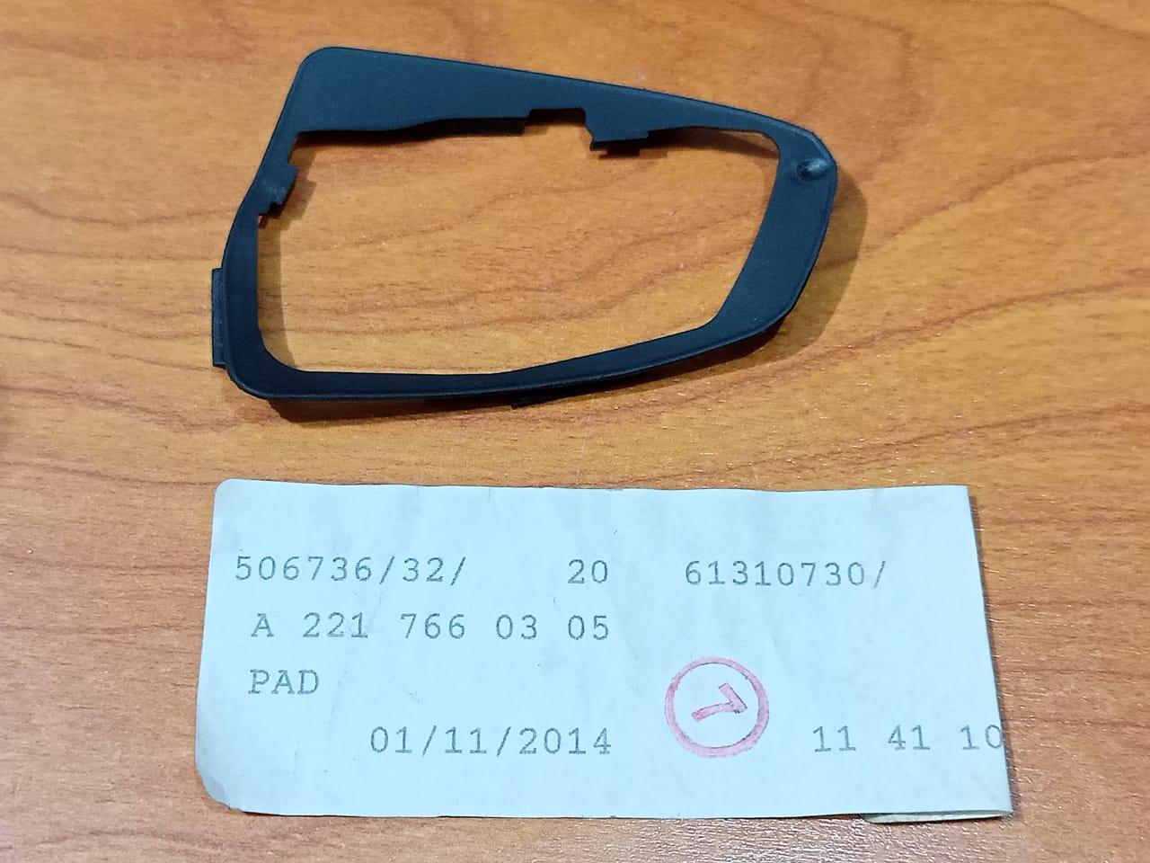 MERCEDES BENZ W221 Front Left Door Handle Base A2217660305