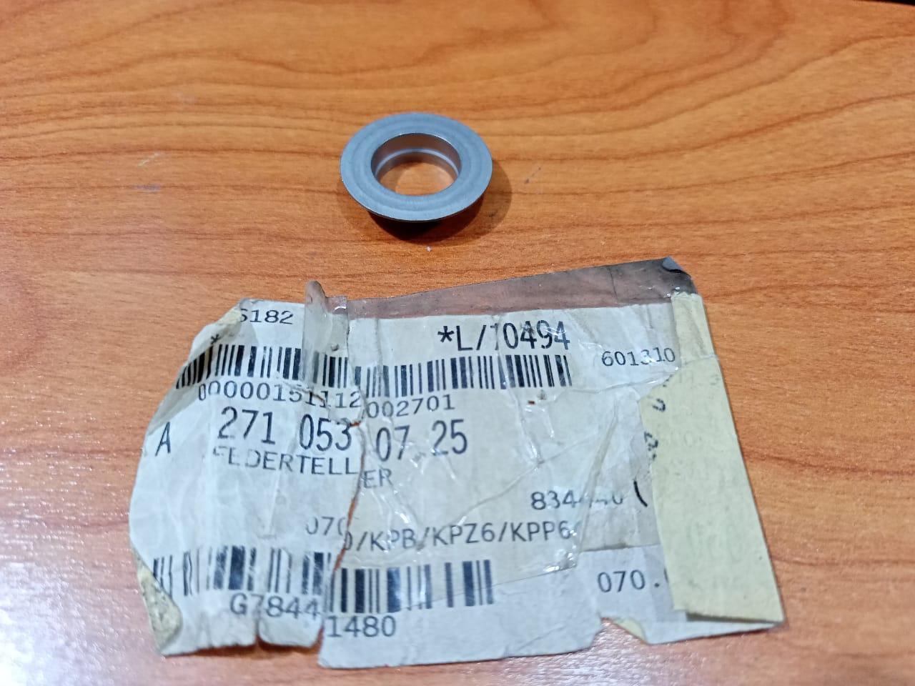 MERCEDES BENZ  A2710530725 SPRING RETAINER