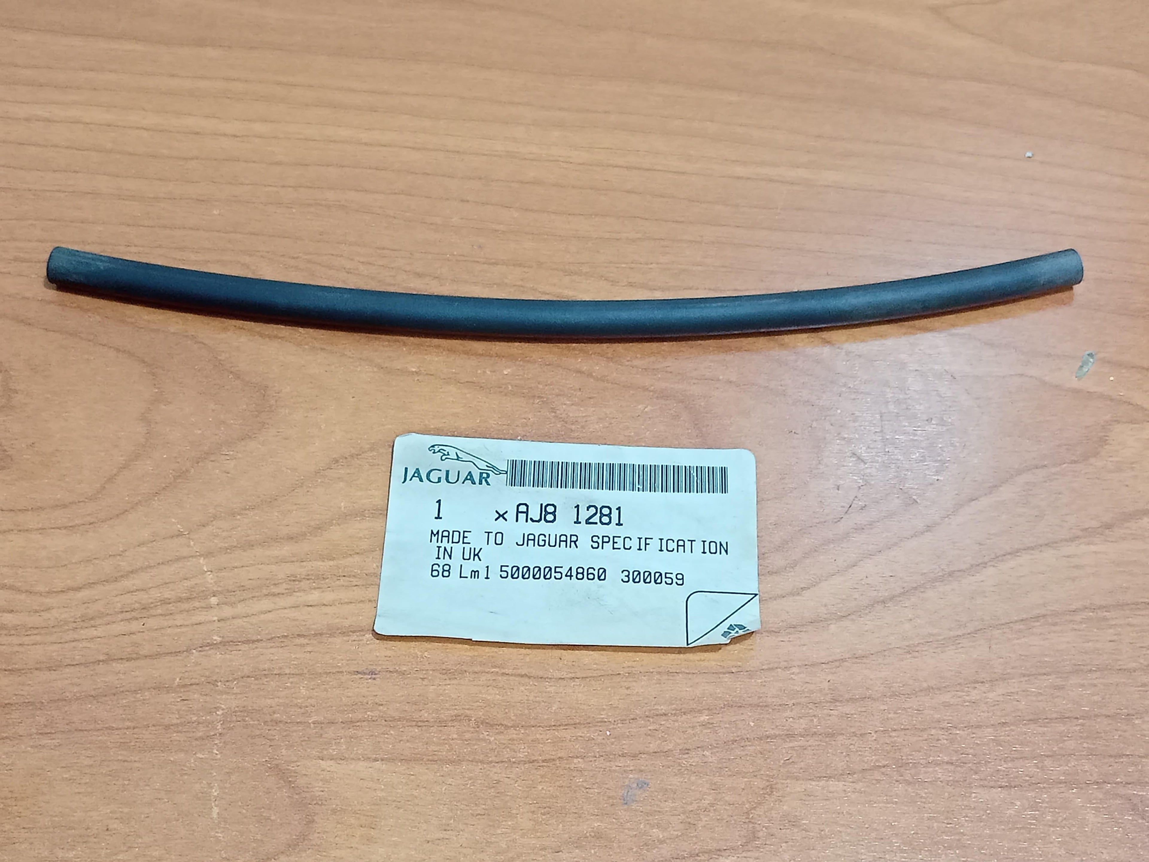 JAGUAR AJ81281 XK8 XKR Coupe Convertible 1997-2006 Throttle Elbow Bypass Hose