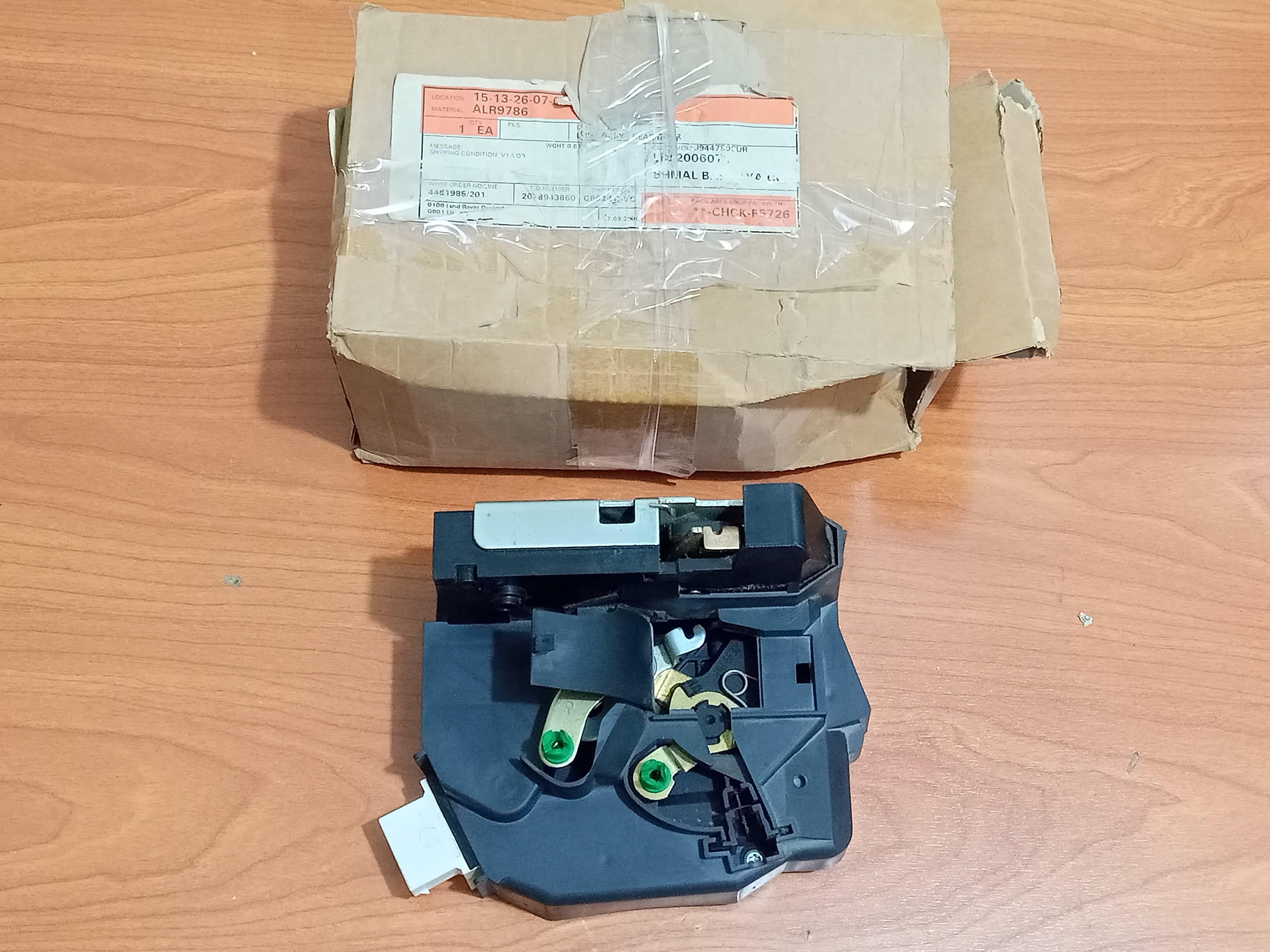 Land Rover ALR9786 Right Rear Door Latch Freelander 2002-2005