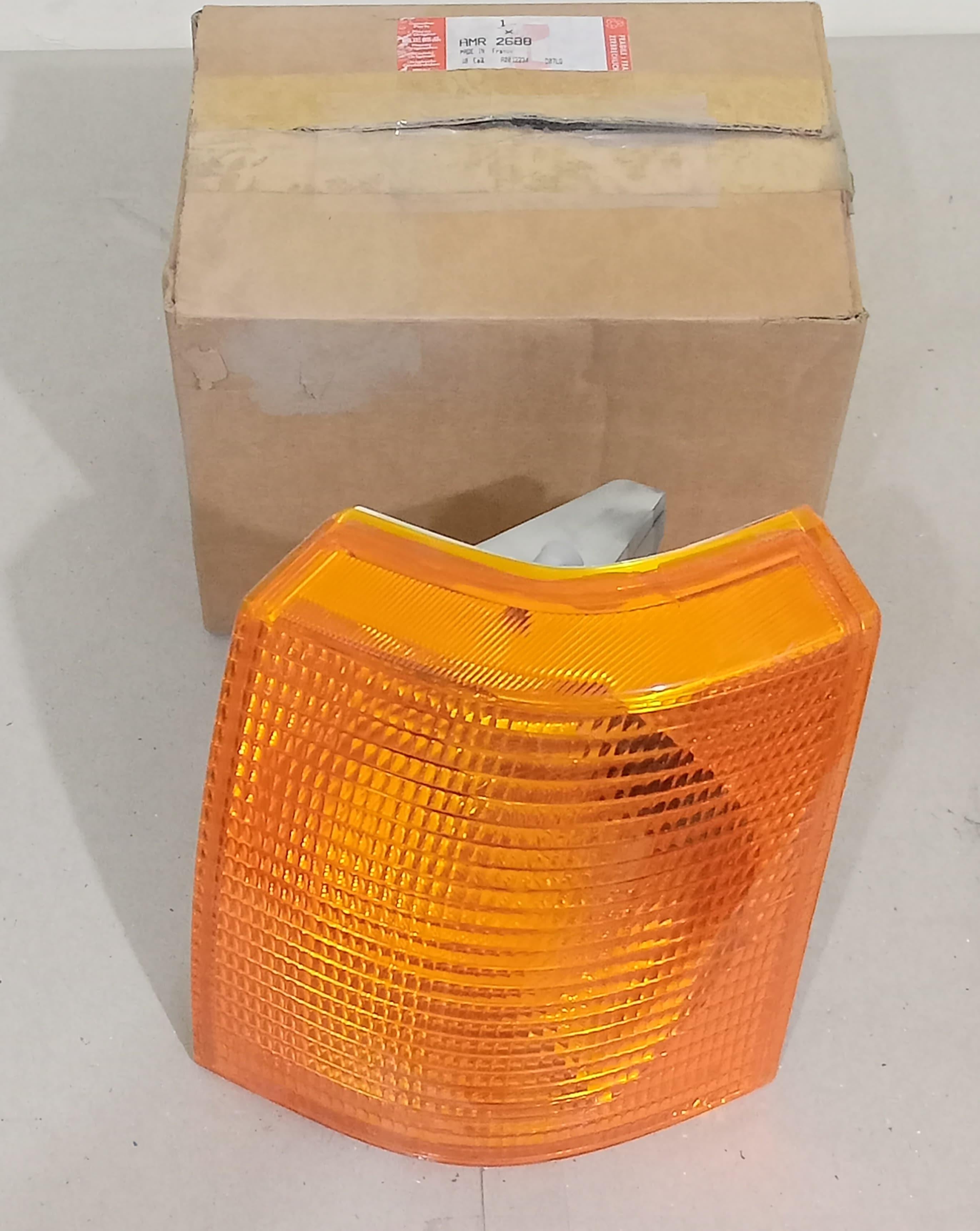 Land Rover Front Direction Indicator Lamp AMR2688 Range Rover 1994-2001