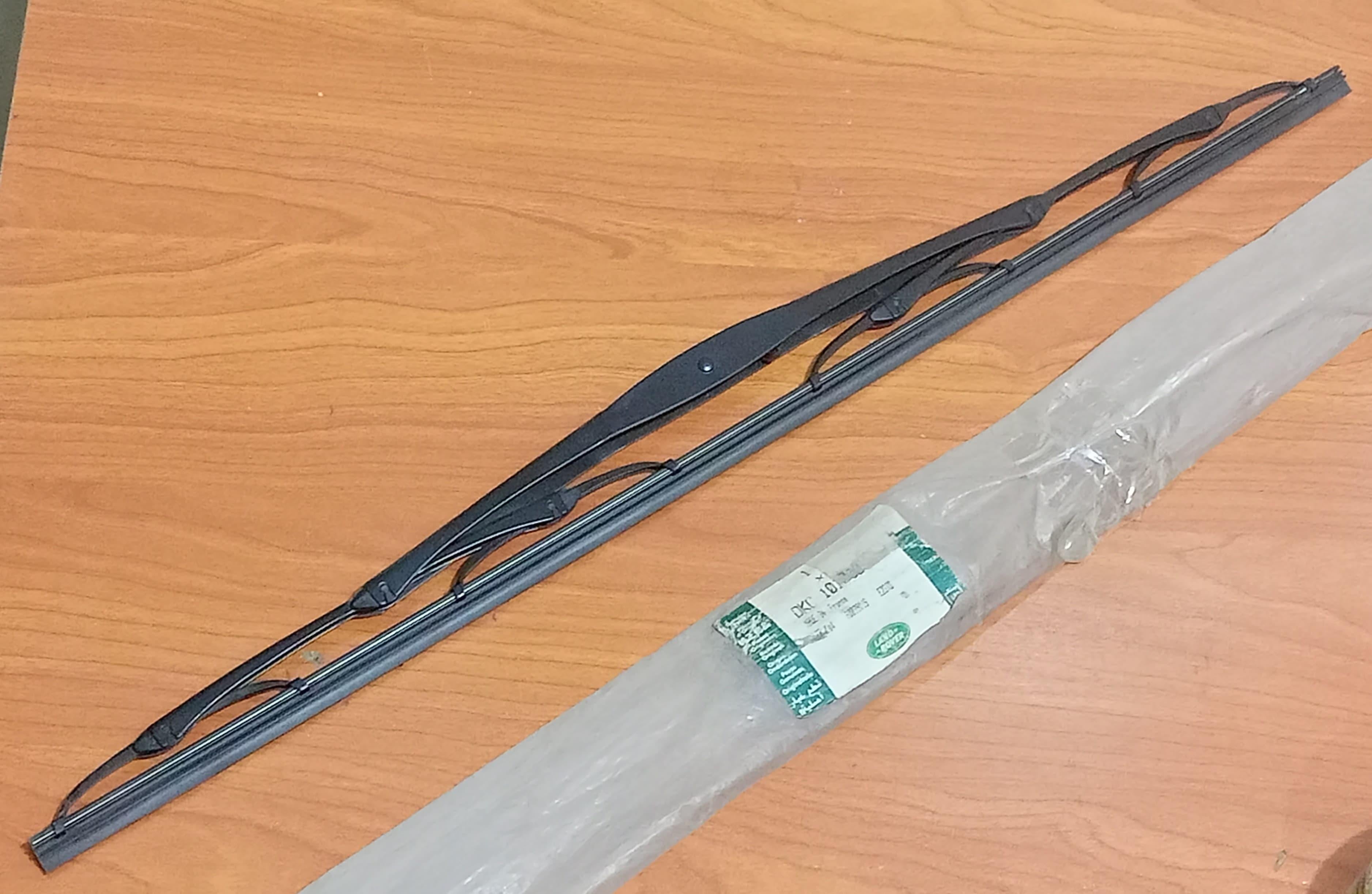 Land Rover DKC101000 Front Wiper Blade Range Rover P38 1995-2002