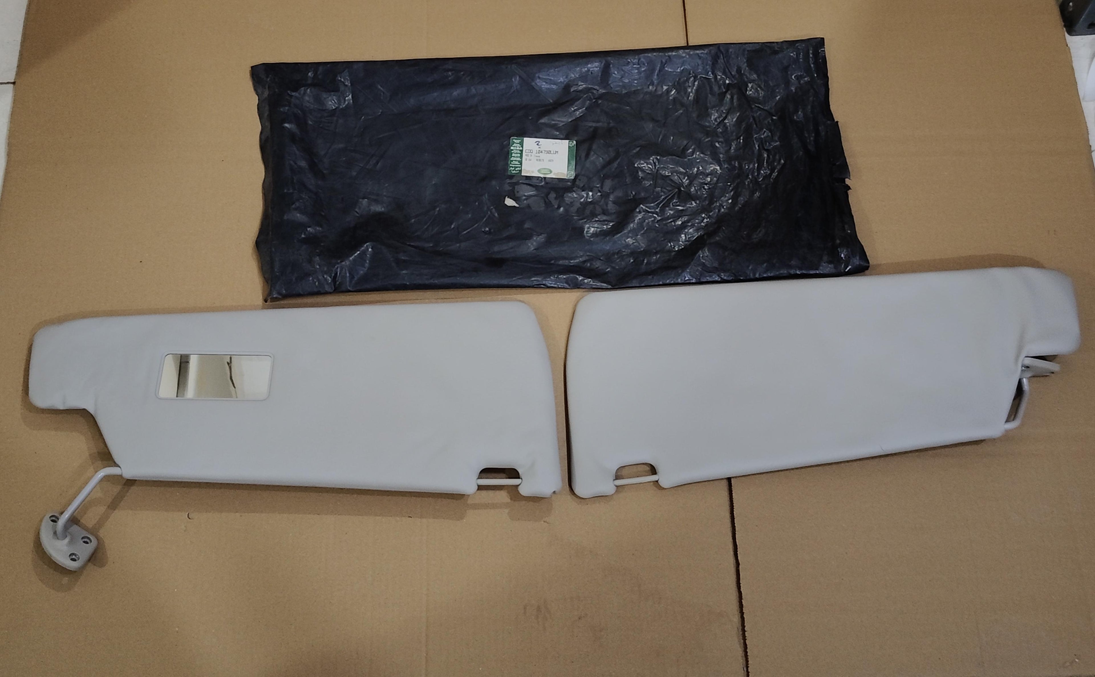 Land Rover Sunvisor Assembly EDQ104790LUM Range Rover 2006-2012