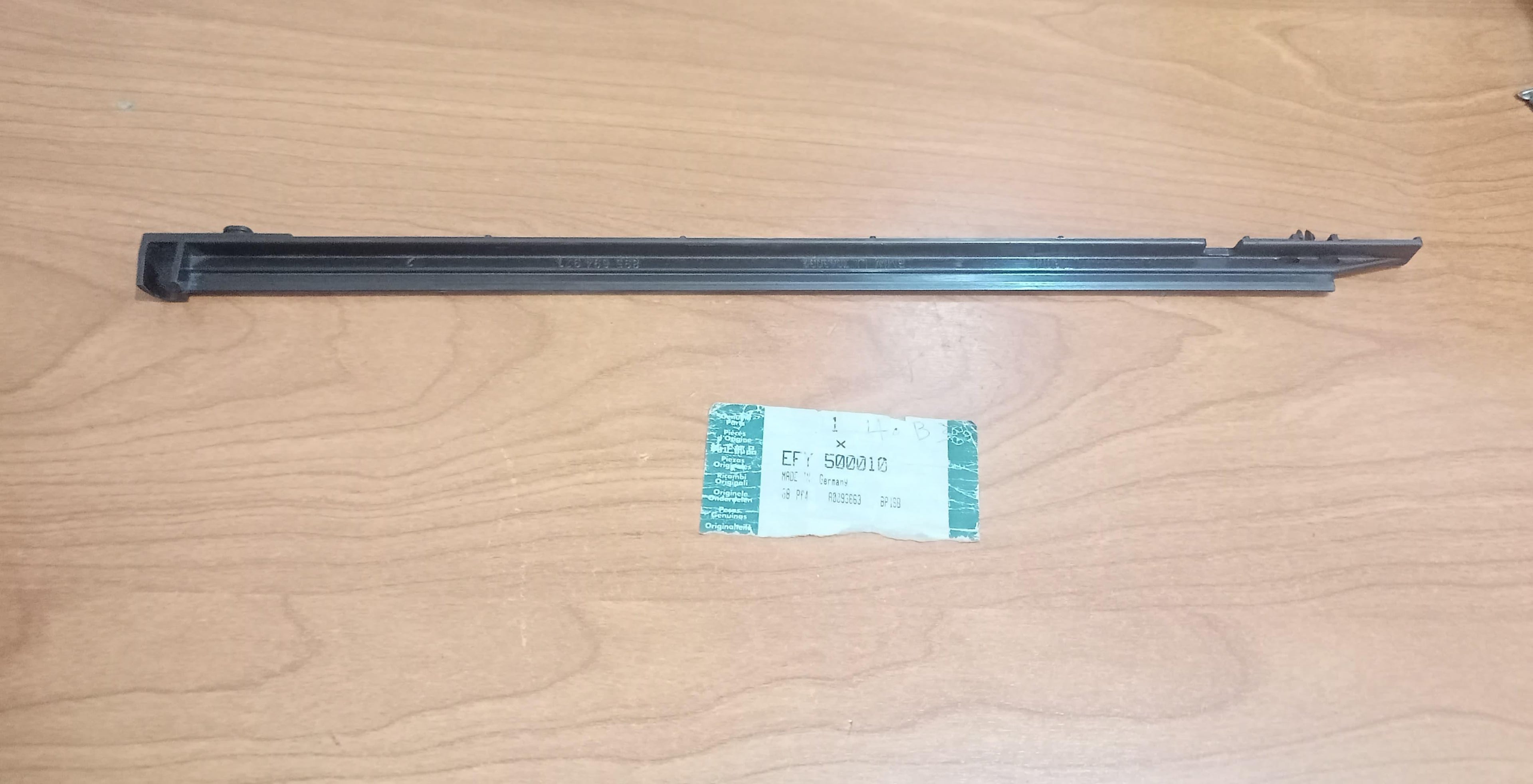 Land Rover Retainer EFY500010 Range Rover 2006-2012