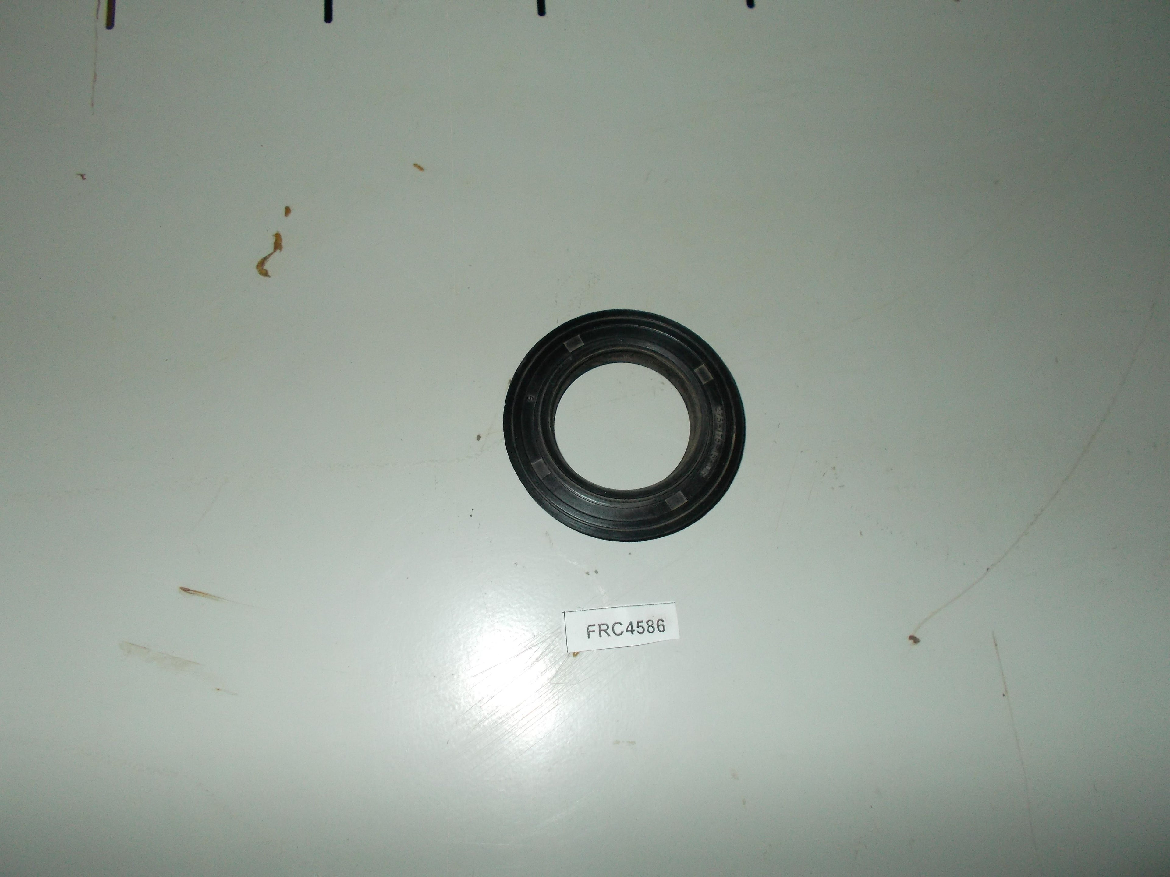 Land Rover FRC4586 Oil Seal Genuine Defender Discovery 1983-2016