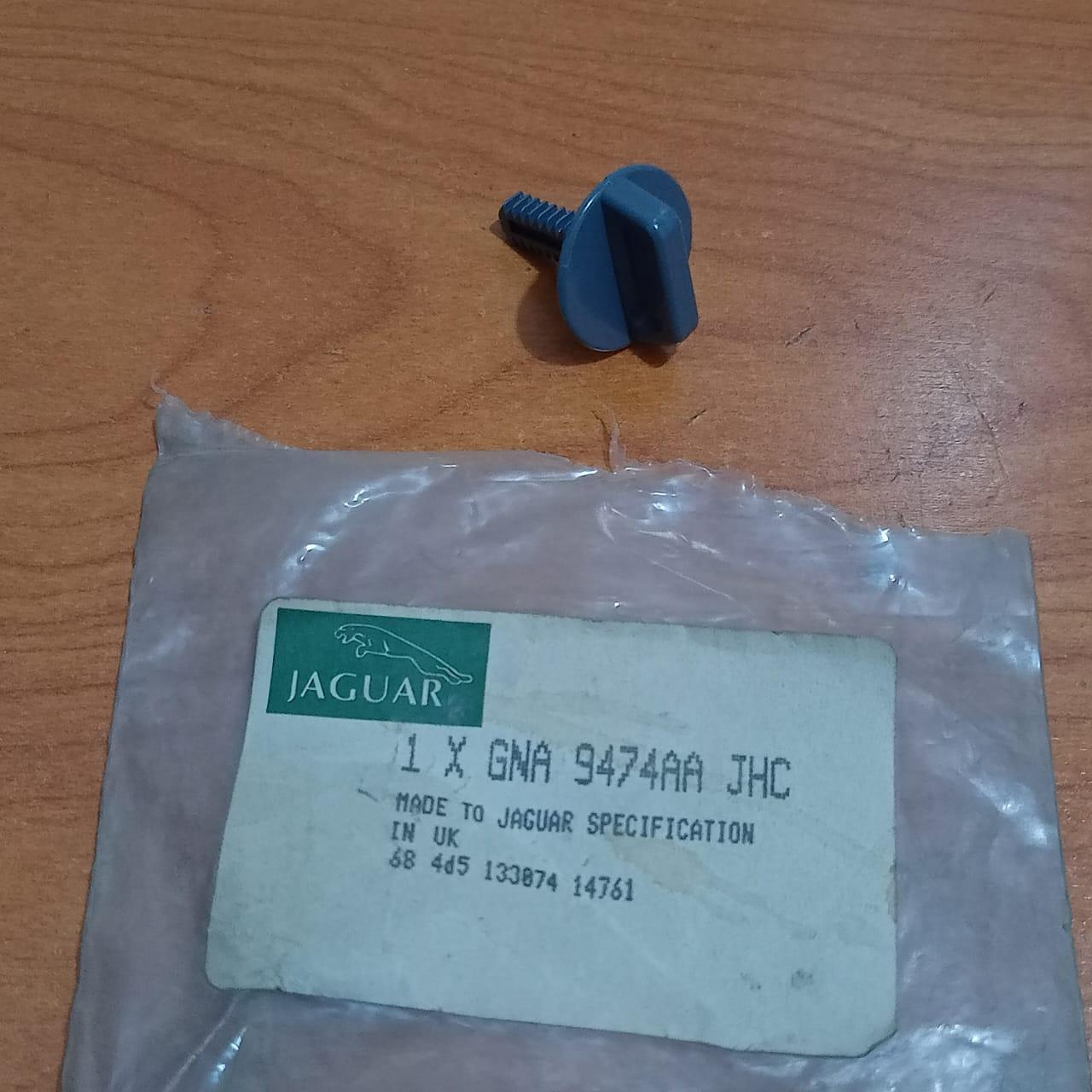 JAGUAR GNA9474AAJHC XJ6 XJ8 XJR X300 Interior Door Trim Panel Plastic Ratchet Stud