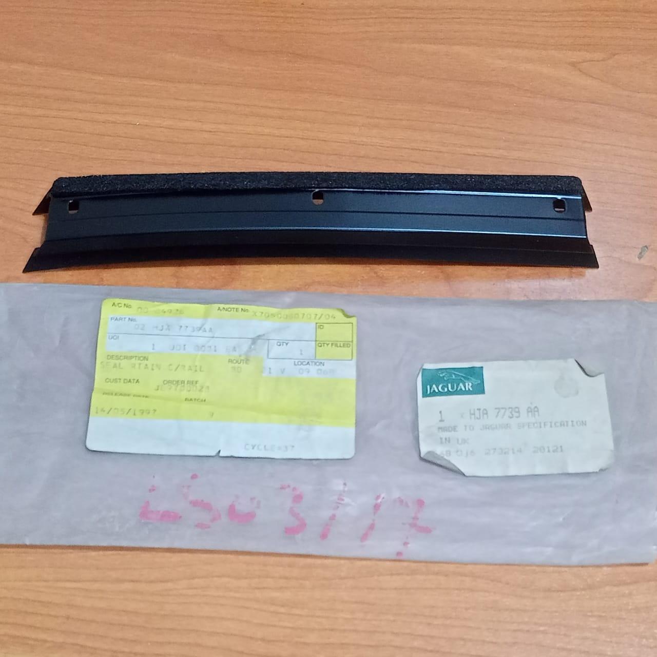 JAGUAR HJA7739AA XK8 XKR 1997-2006 Front Left LH Convertible Roof Seal Retainer