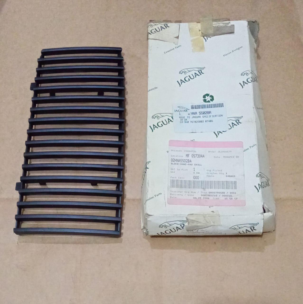 JAGUAR HNA5502BA XJ6 XJ8 XJR X300 Front Radiator Grille Mesh Vane Block Support