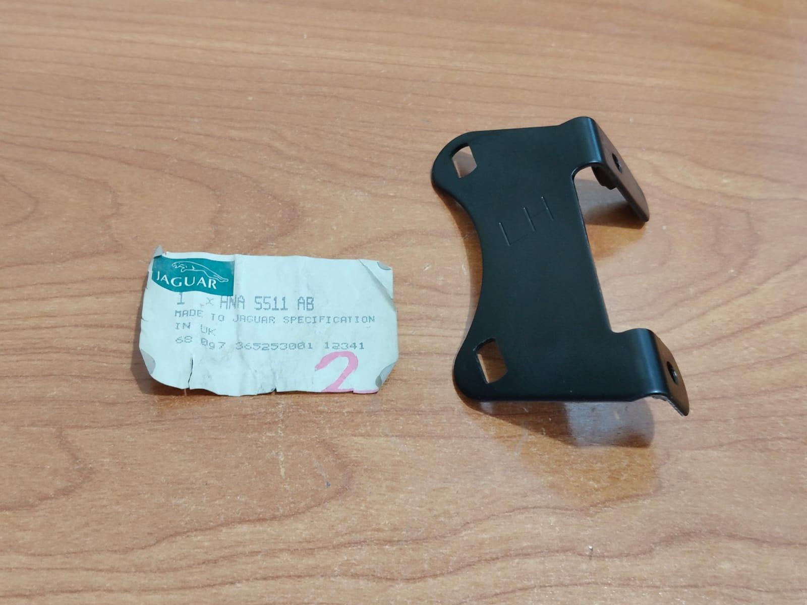 JAGUAR HNA5511AC XJ6 XJ8 XJR X300 Front Right RH Engine Radiator Mounting Bracket
