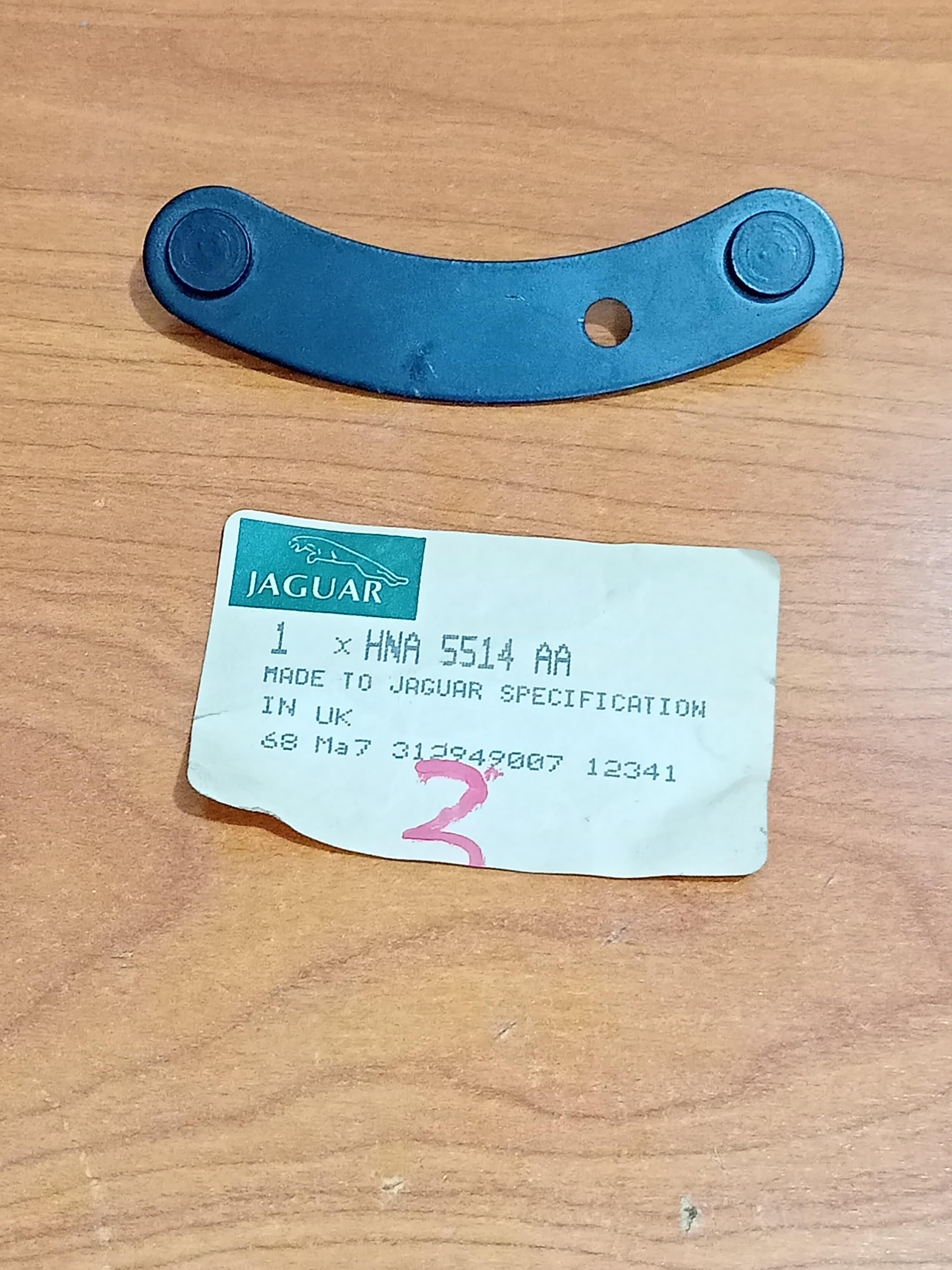 JAGUAR HNA5514AA XJ6 XJ8 XJR X300 Front Radiator Grille Stud Plate Retainer