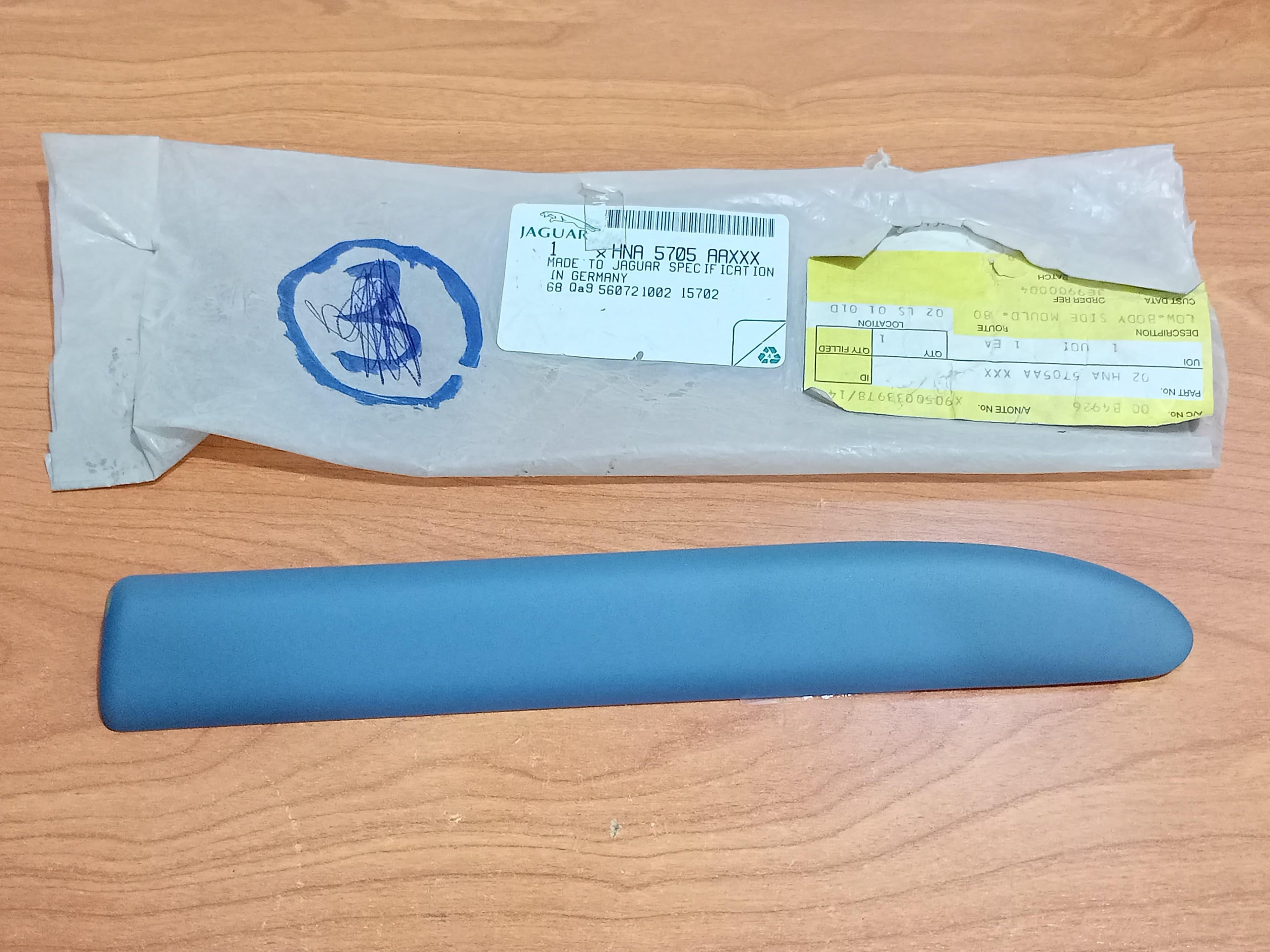 JAGUAR HNA5705AAXXX XJ8 XJR X308 1998-2003 Exterior Side Body Protection Moulding