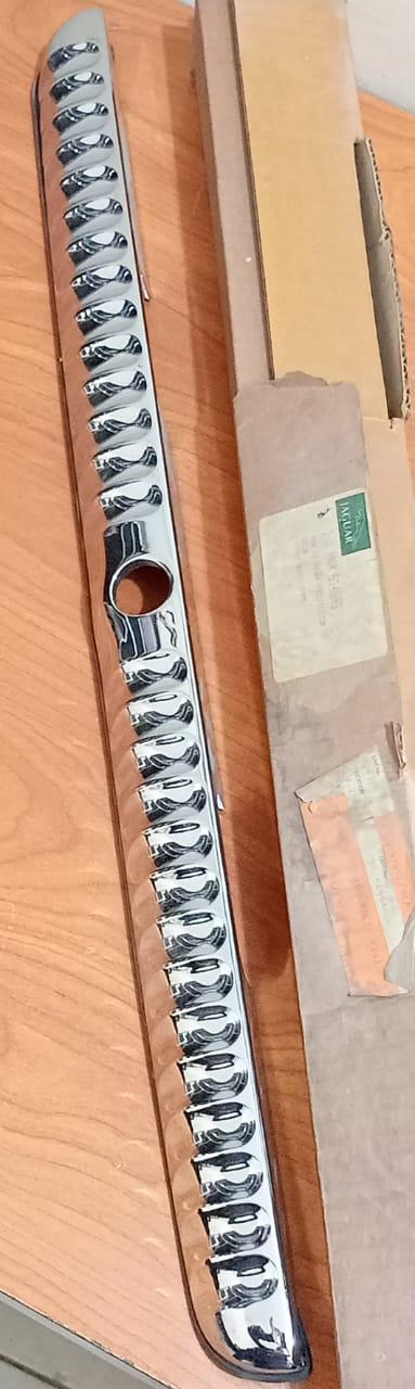 JAGUAR HNA6146AG XJ8 XJR VDP X308 1998-2003 Trunk Boot Lid Chrome Molding Cover