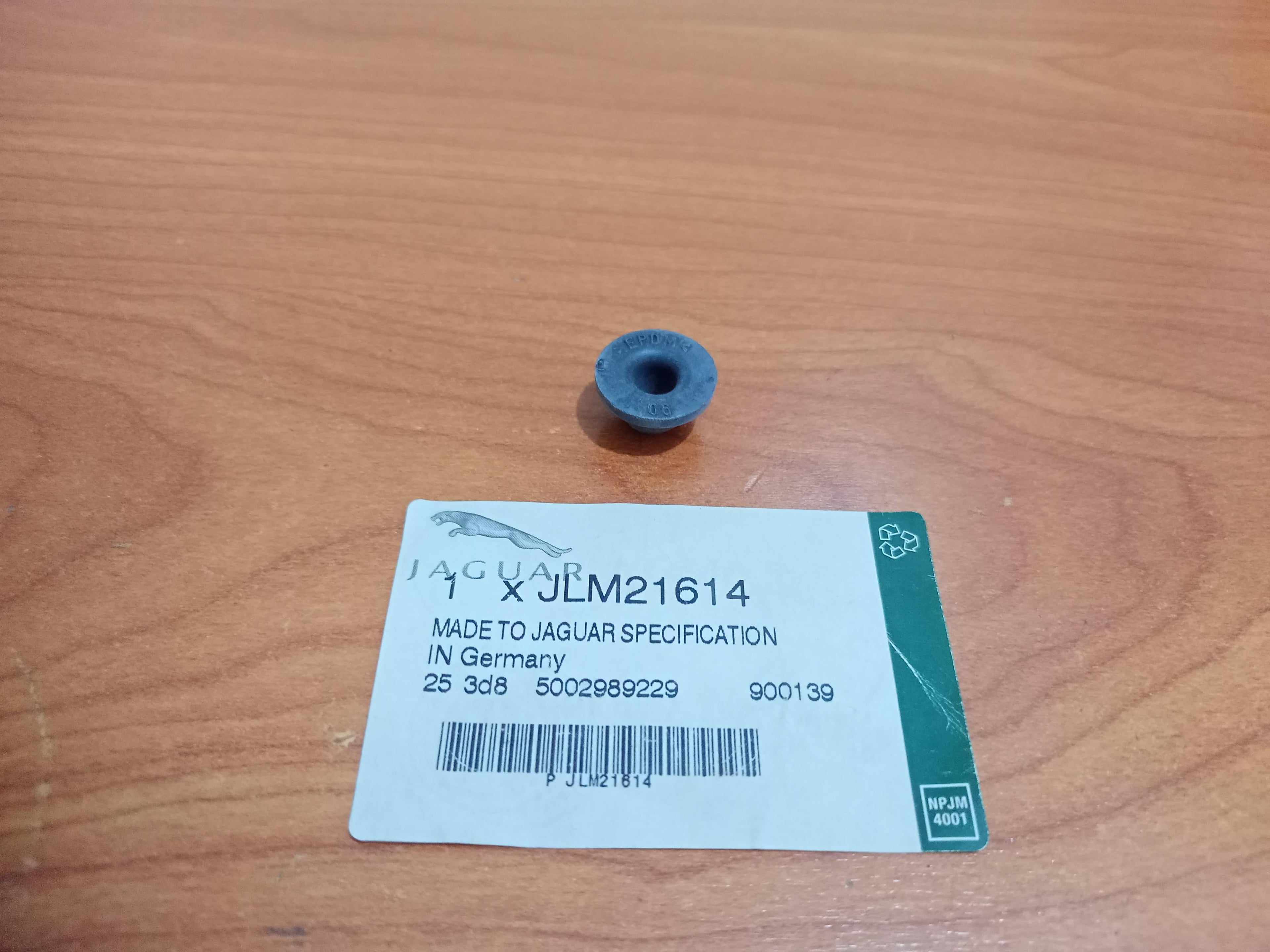 JAGUAR JLM21614 XK8 XKR 1997-2006 Fuel Tank Vapor Isolation Valve Sealing Grommet