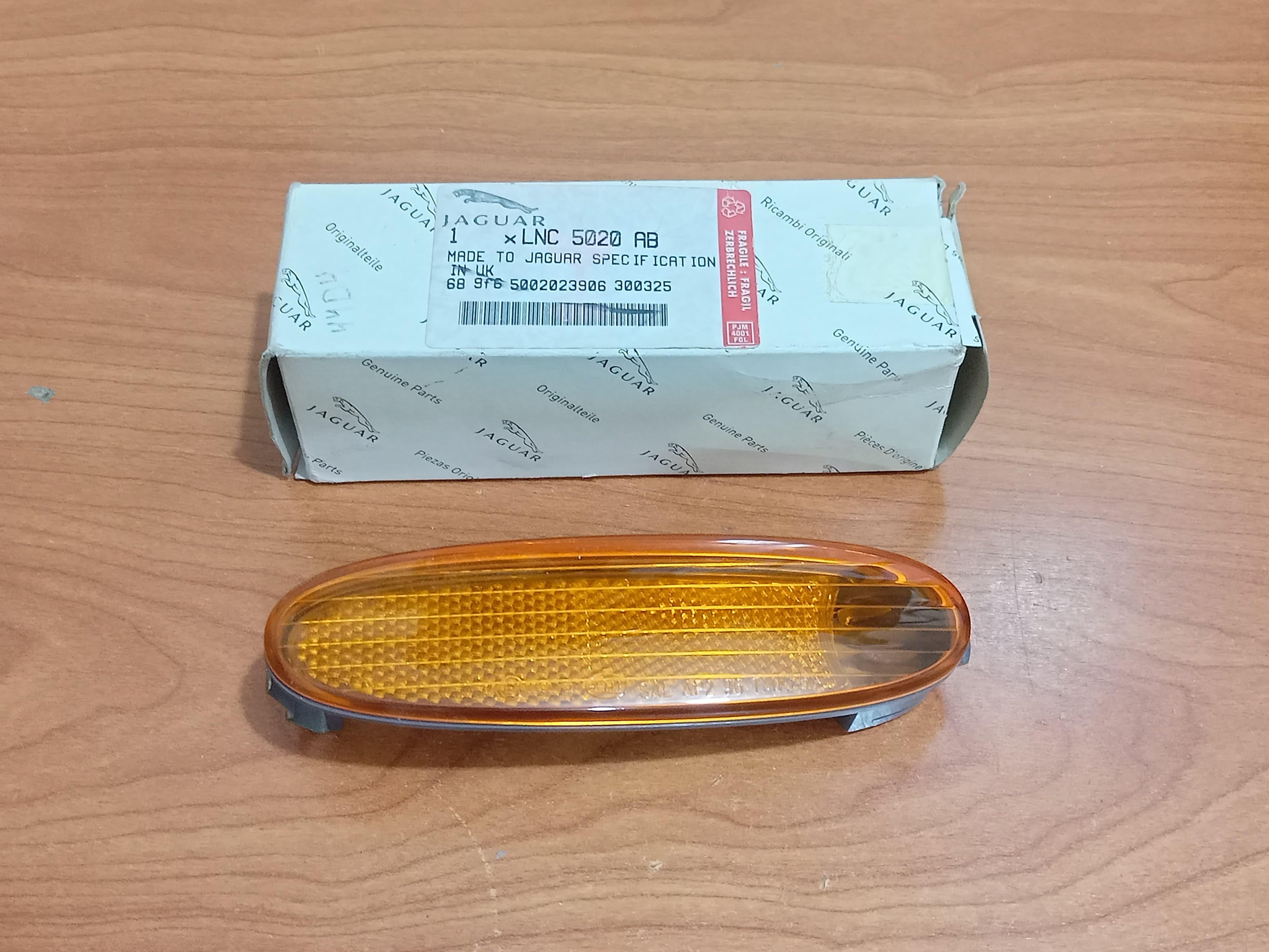 JAGUAR LNC5020AB XJ8 XJR X308 Front Left LH Bumper Side Marker Reflex Lamp Light