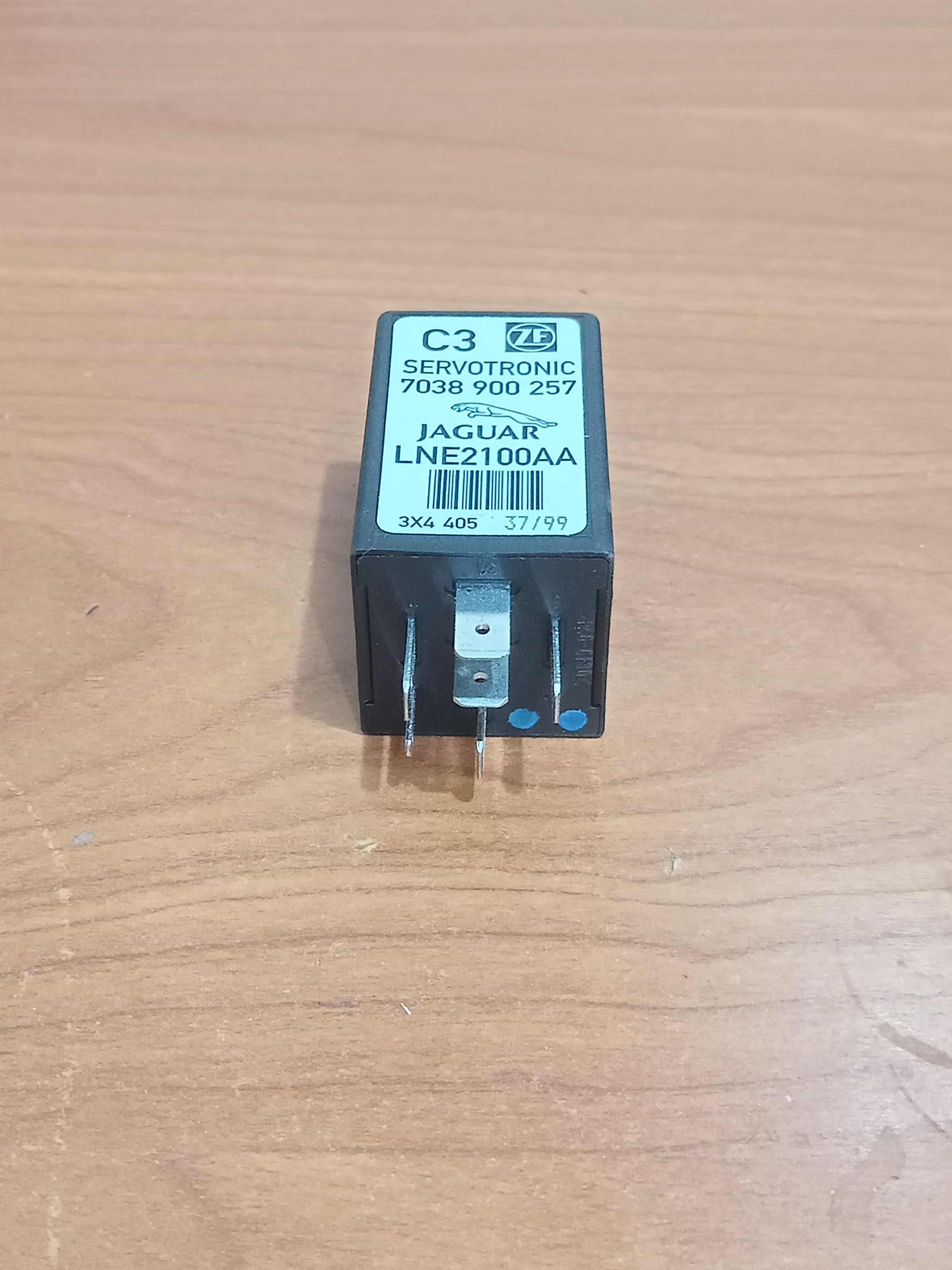 JAGUAR LNE2100AA XJ8 XJR X308 Power Steering Column Tilt Reach Control Module ECU