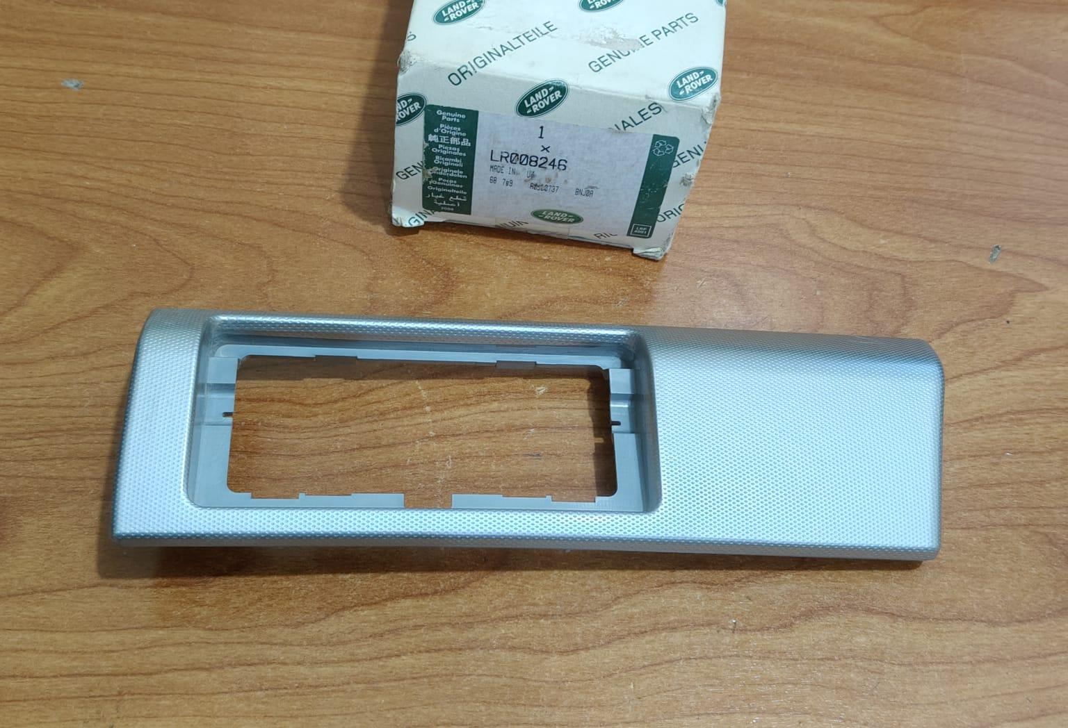 Land Rover Instrument Bezel LR008246 Range Rover 2006-2012