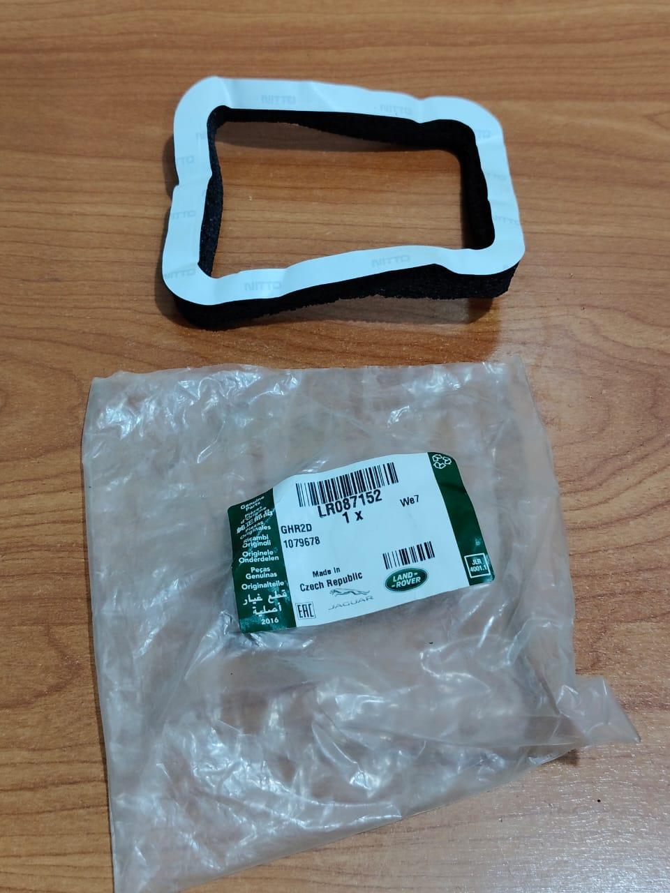 Land Rover LR087152 Rear Lamp Seal
