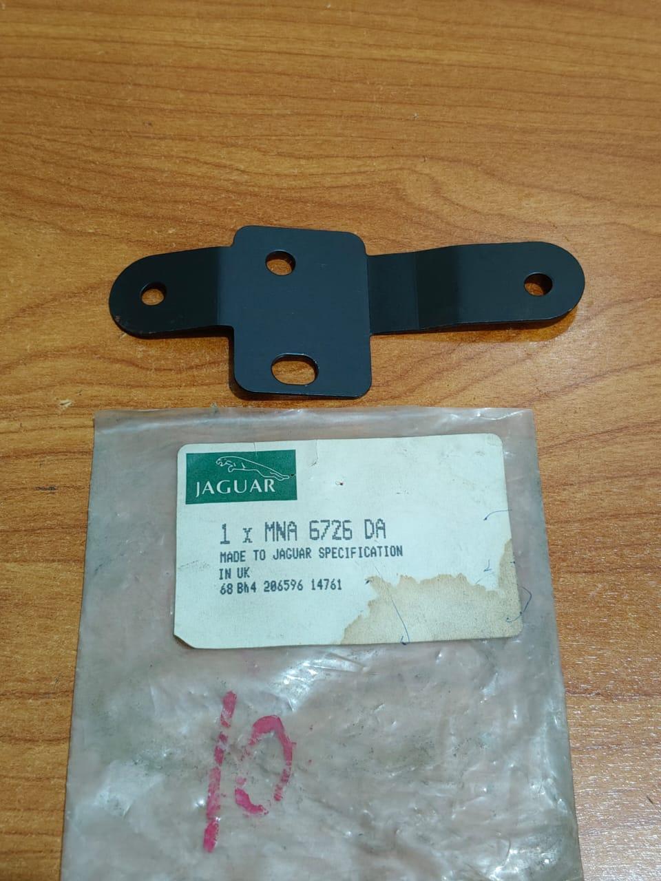 JAGUAR MNA6726DA XJ6 XJ12 XJR X300 Trunk Boot Electrical Relay Mounting Bracket
