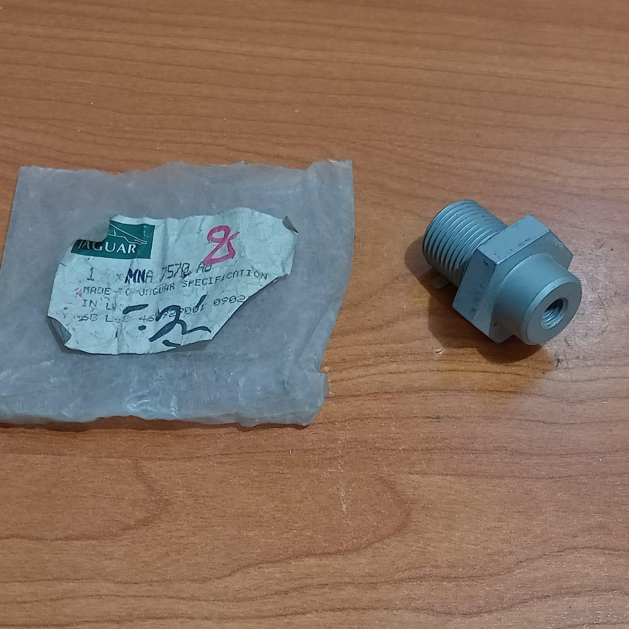 JAGUAR MNA7570AB XJ6 XJ12 XJR X300 Engine Accessory Drive Belt Idler Adaptor Pin