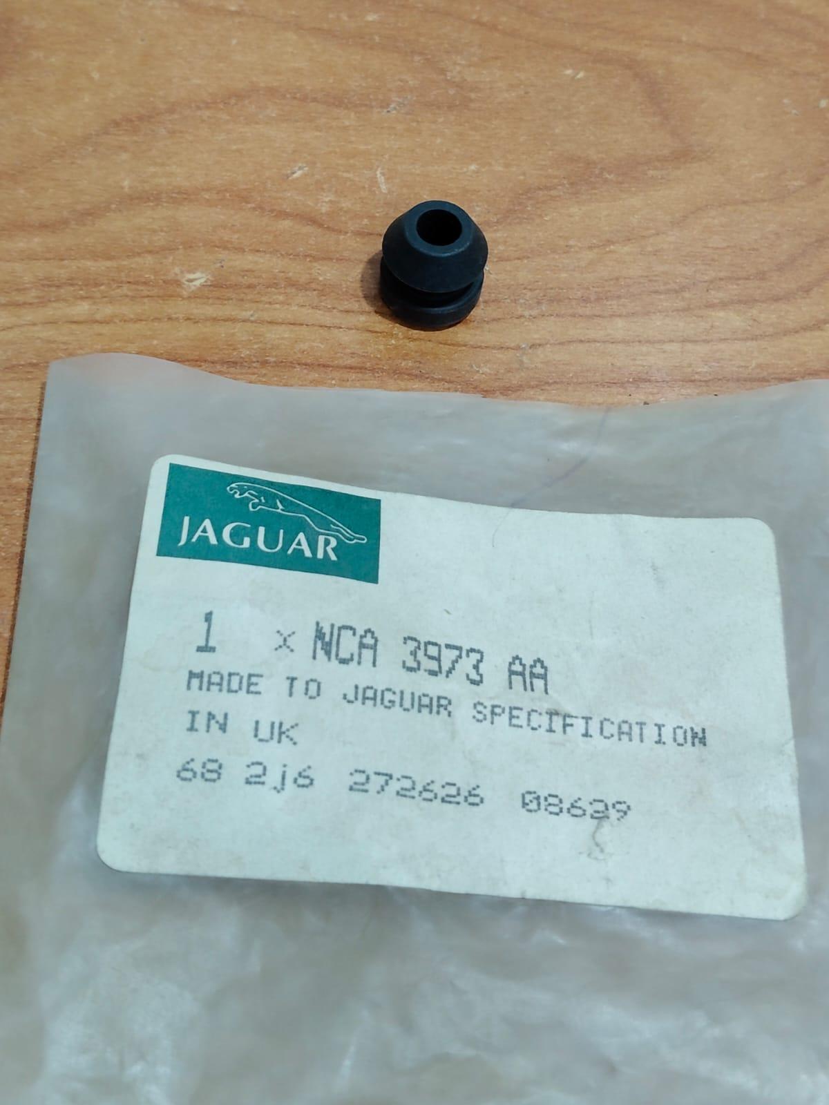 JAGUAR NCB6796AB XK8 XKR 1997-2006 Exhaust System Pipe Silencer Hanger Bracket