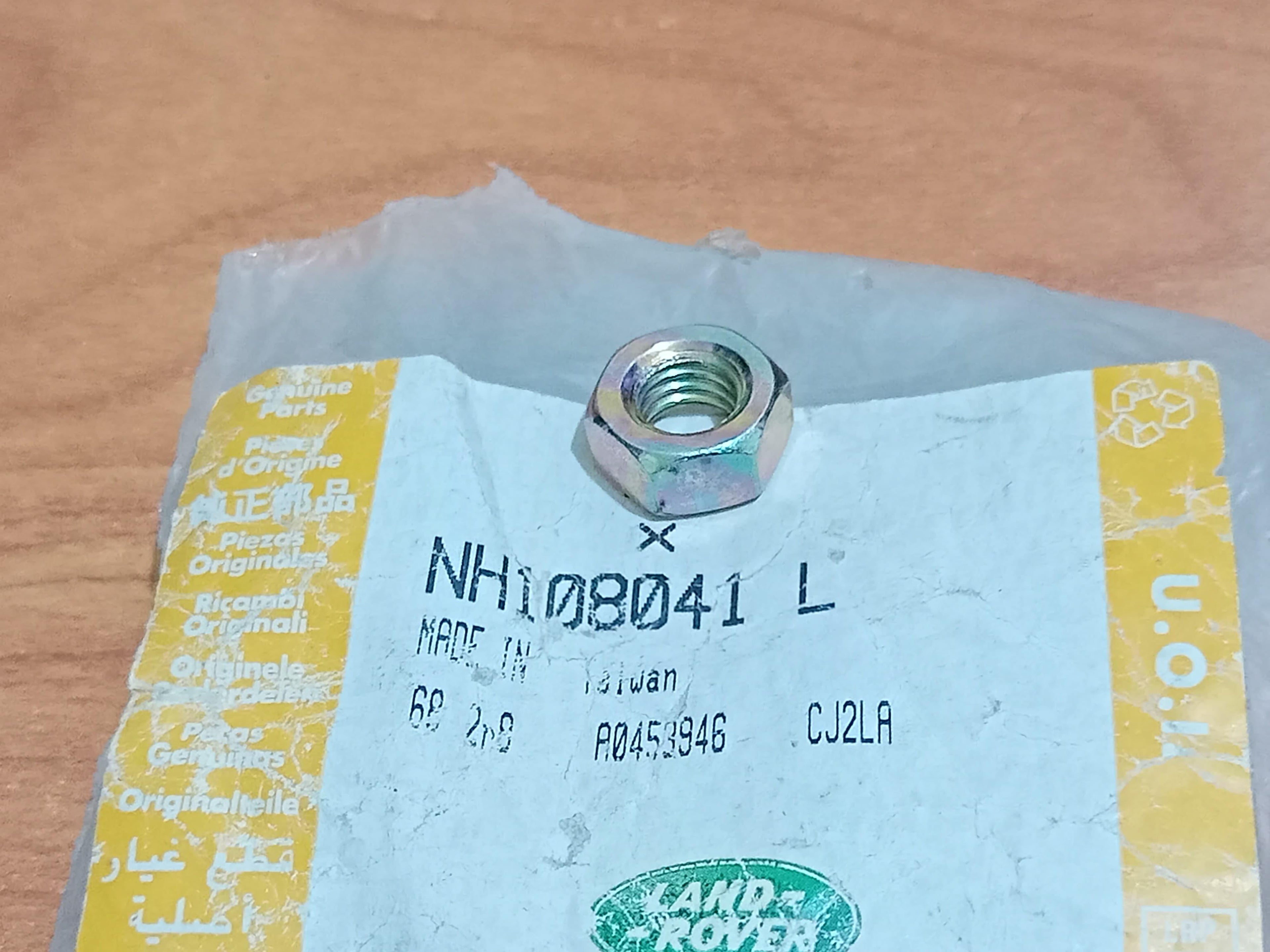 Land Rover NH108041L Wiper Arm Nut Defender Discovery 1990-2016