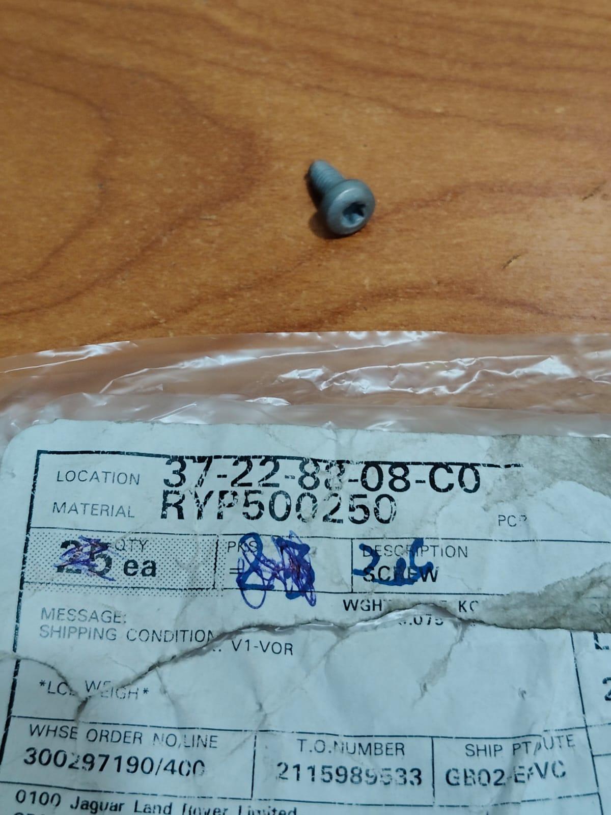 Land Rover Applique Screw RYP500250 Range Rover 2002-2012