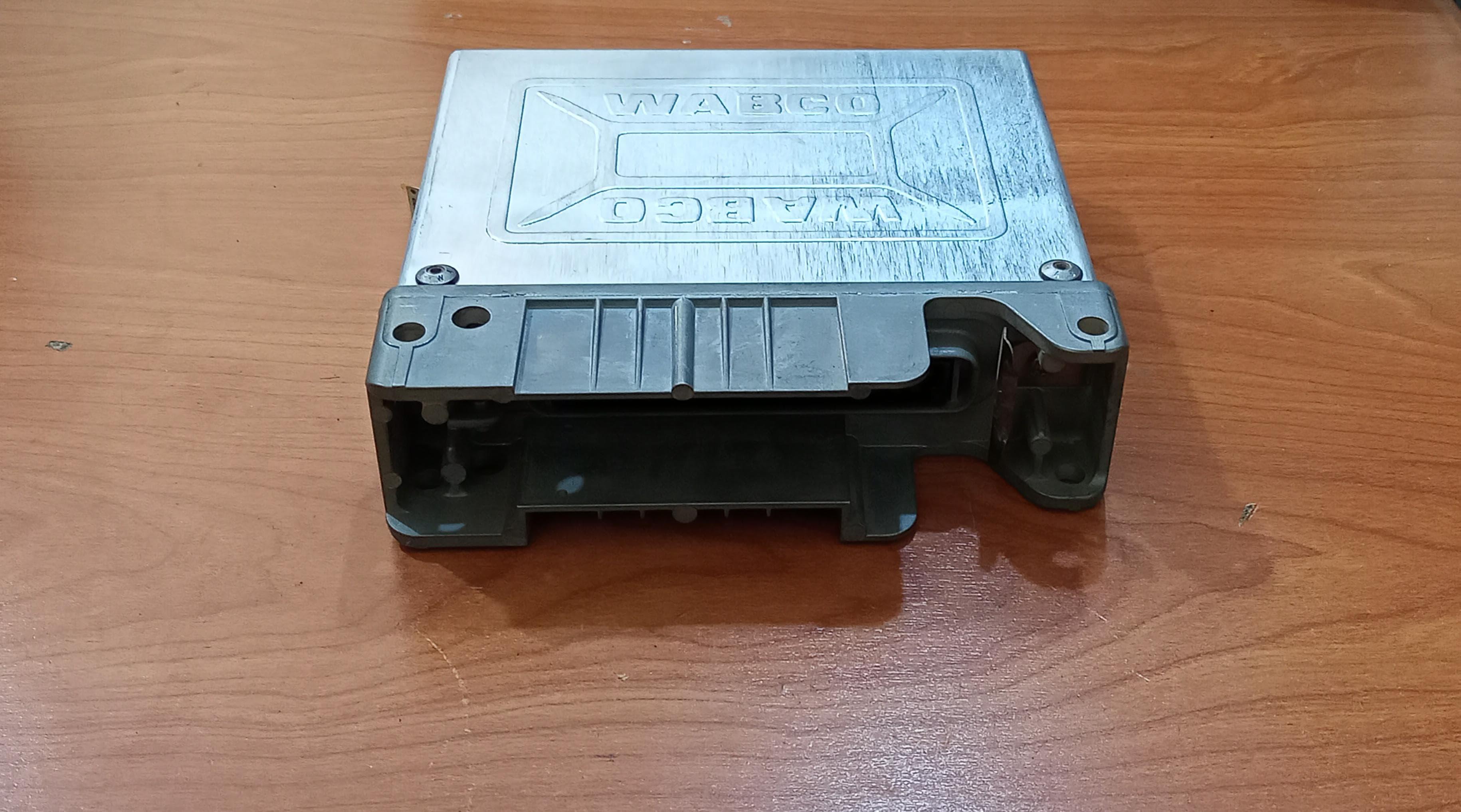 STC1221 - LAND ROVER ELECTRIC CONTROL UNIT ANTILOCK BRAKES