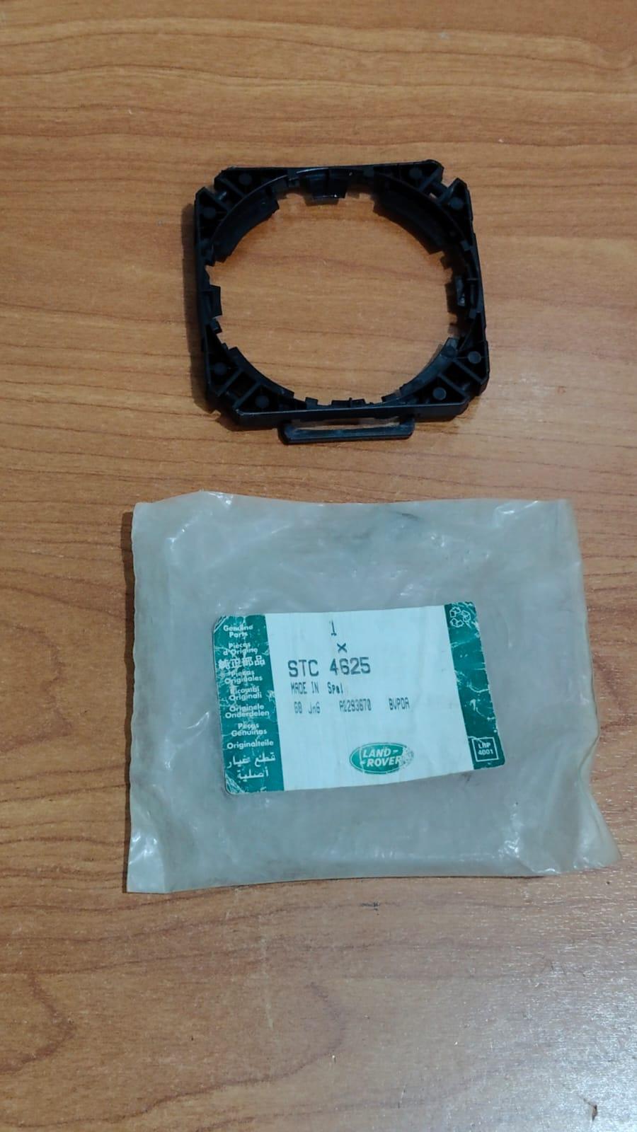 Land Rover STC4625 Mirror Glass Adaptor Range Rover P38 1995-2002
