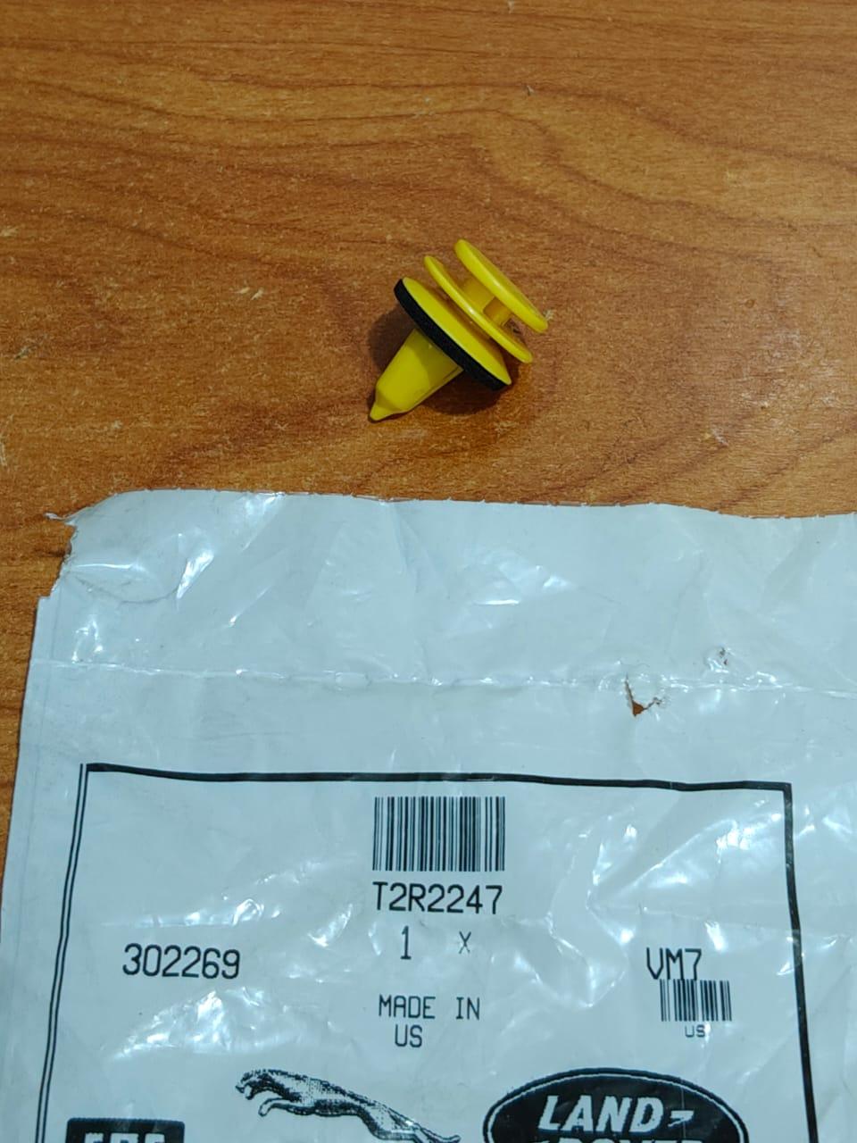 JAGUAR T2R2247 F-Type X152 Coupe Tailgate Rear Trunk Finisher Trim Fixing Clip