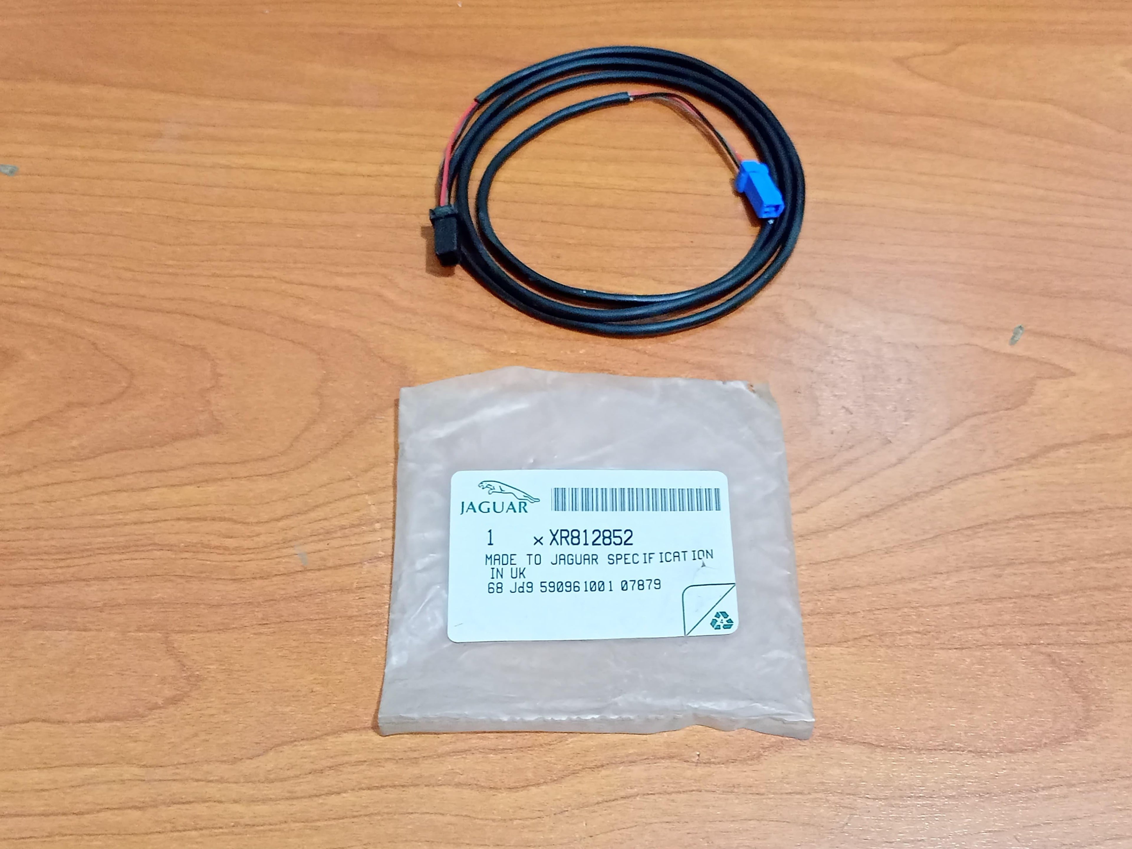 JAGUAR XR812852 S-Type 1999-2008 Rear Window Glass Heated Demister Link Lead Wire