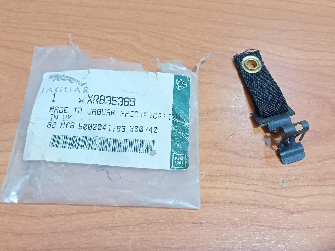 JAGUAR XR835369 S-Type Front Headlamp Light Bulb Retaining Special Spring Clip