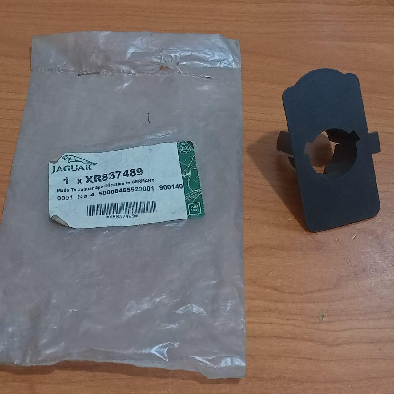 JAGUAR XR837489 S-Type Front Bumper Fog Light Lamp Interior Mounting Bracket