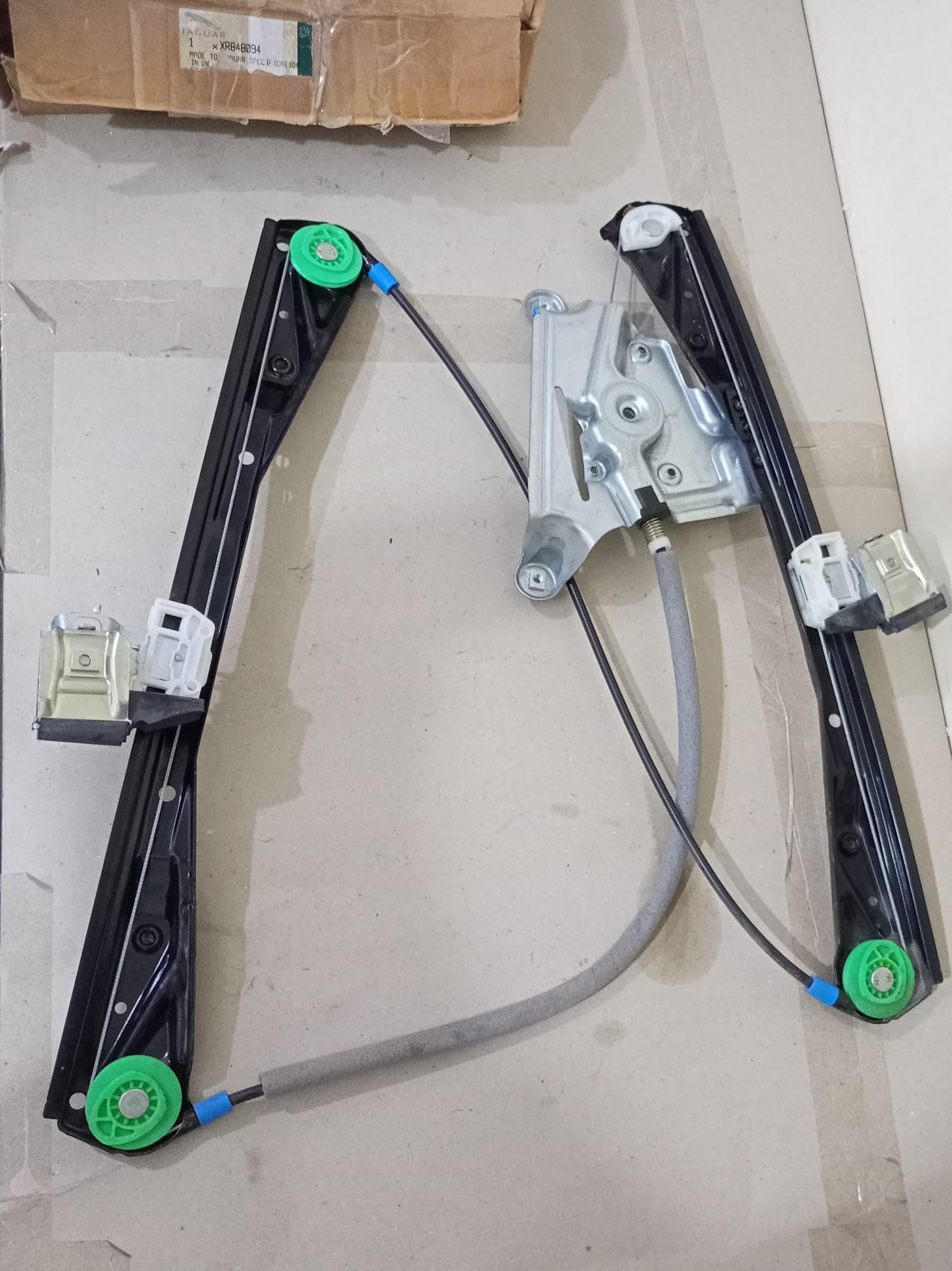 JAGUAR XR848094 S-Type Interior Roof Electric Sunroof Glass Slider Guide Rail