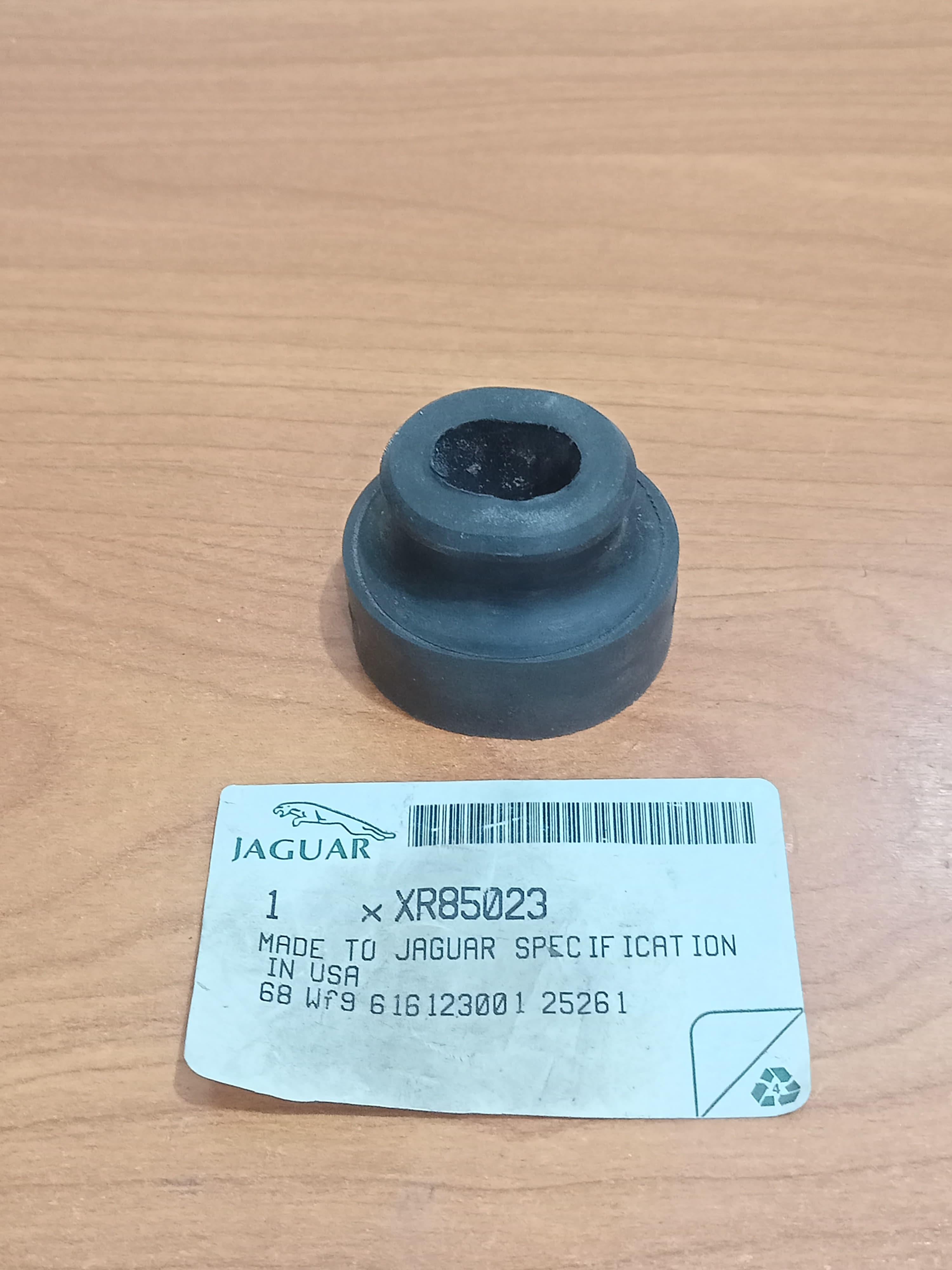 JAGUAR XR85023 S-Type Rear Exhaust Muffler Pipe Silencer Rubber Insulator Hanger