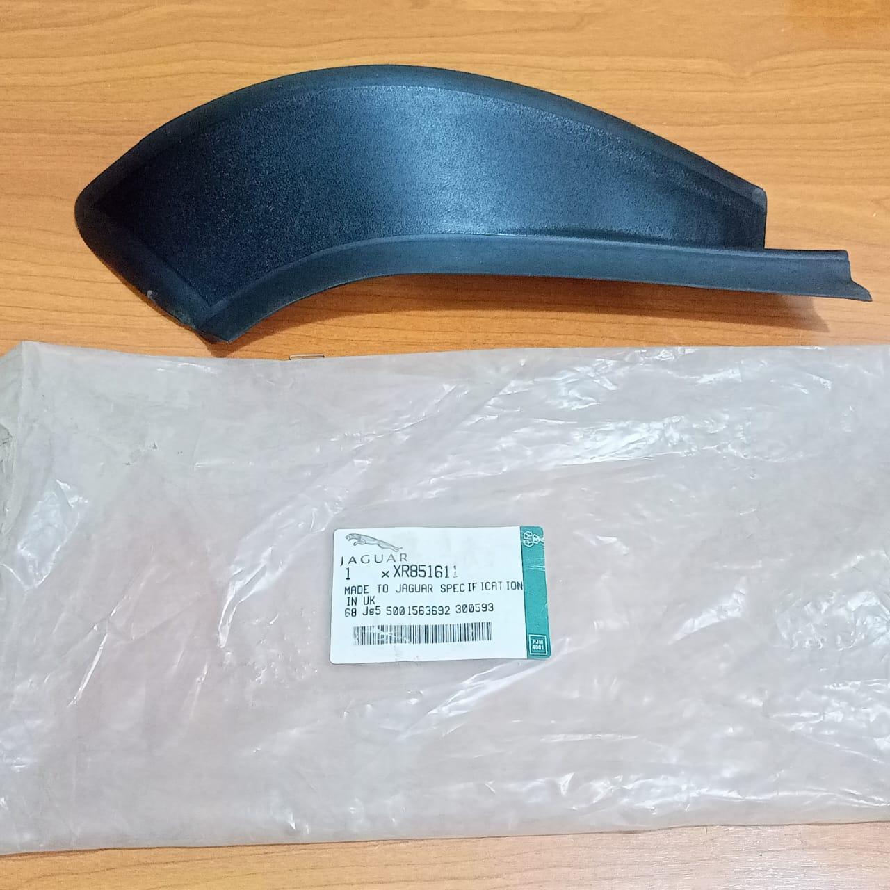 JAGUAR XR851611 S-Type Trunk Boot Lid Exterior License Plate Finisher Panel Trim